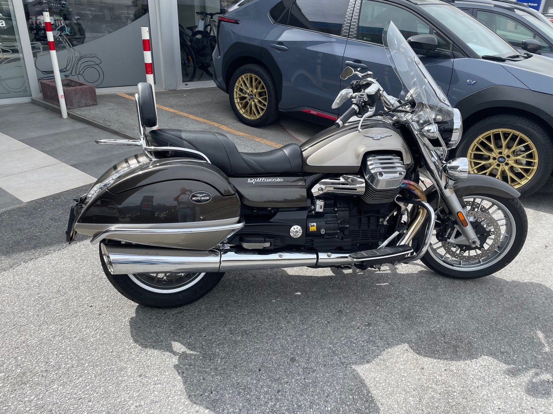 MOTO GUZZI California 1400 Touring SE-showroom-element-2