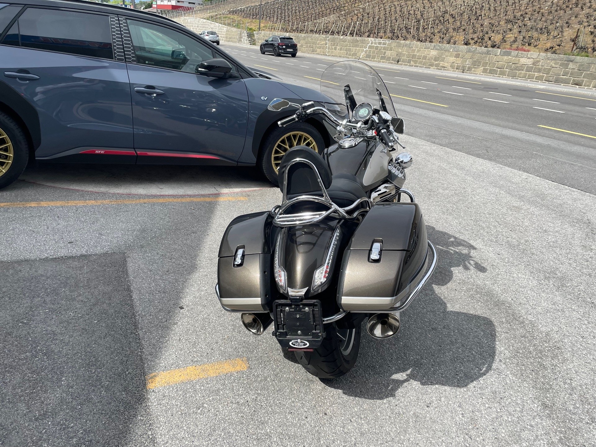 MOTO GUZZI California 1400 Touring SE-showroom-element-1