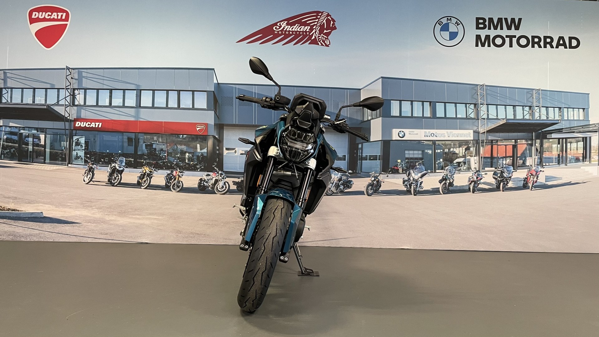 BMW F 900 R CHF 400.- de prime inclus jusqu'au 30.06.2025-showroom-element-1