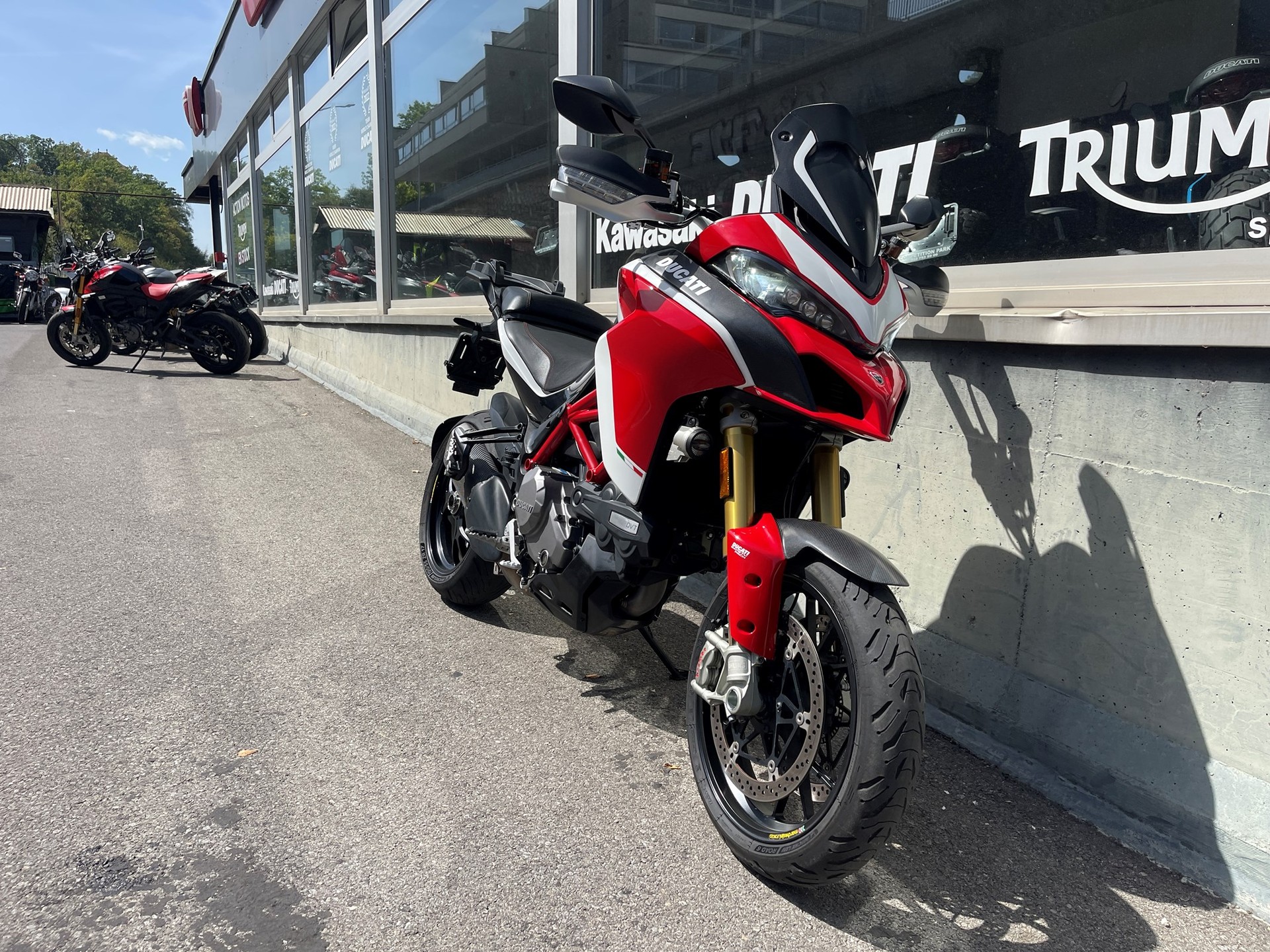 DUCATI Multistrada 1260 Pikes Peak-showroom-element-1