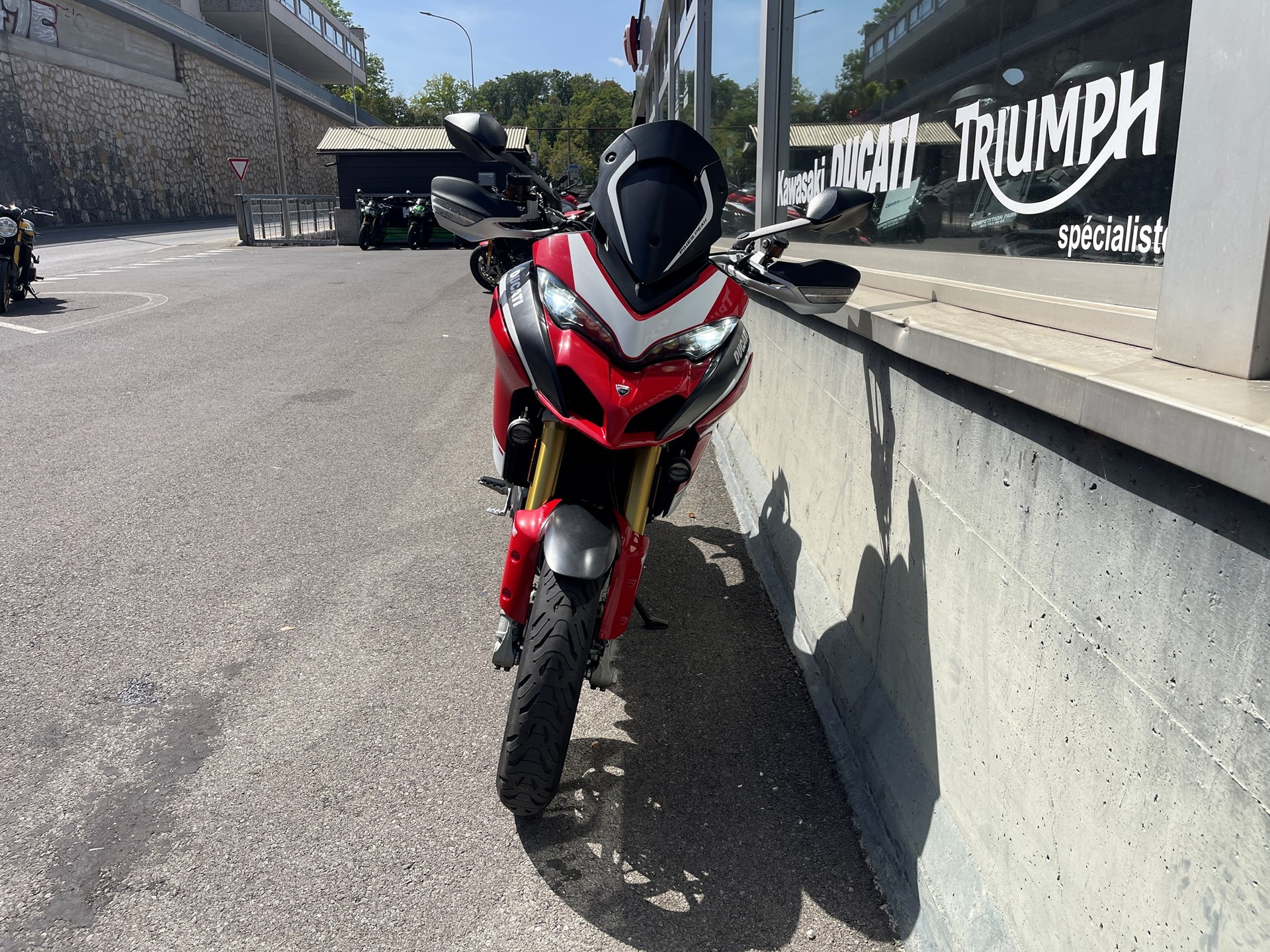 DUCATI Multistrada 1260 Pikes Peak-showroom-element-2