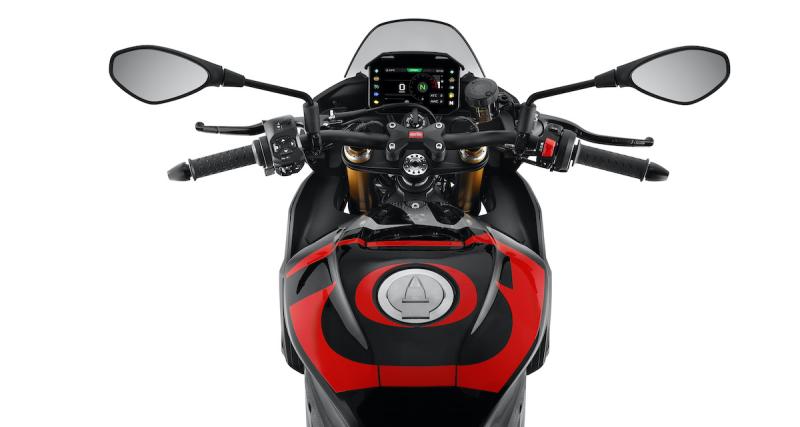 APRILIA Tuono V4 1100 Factory-showroom-element-2