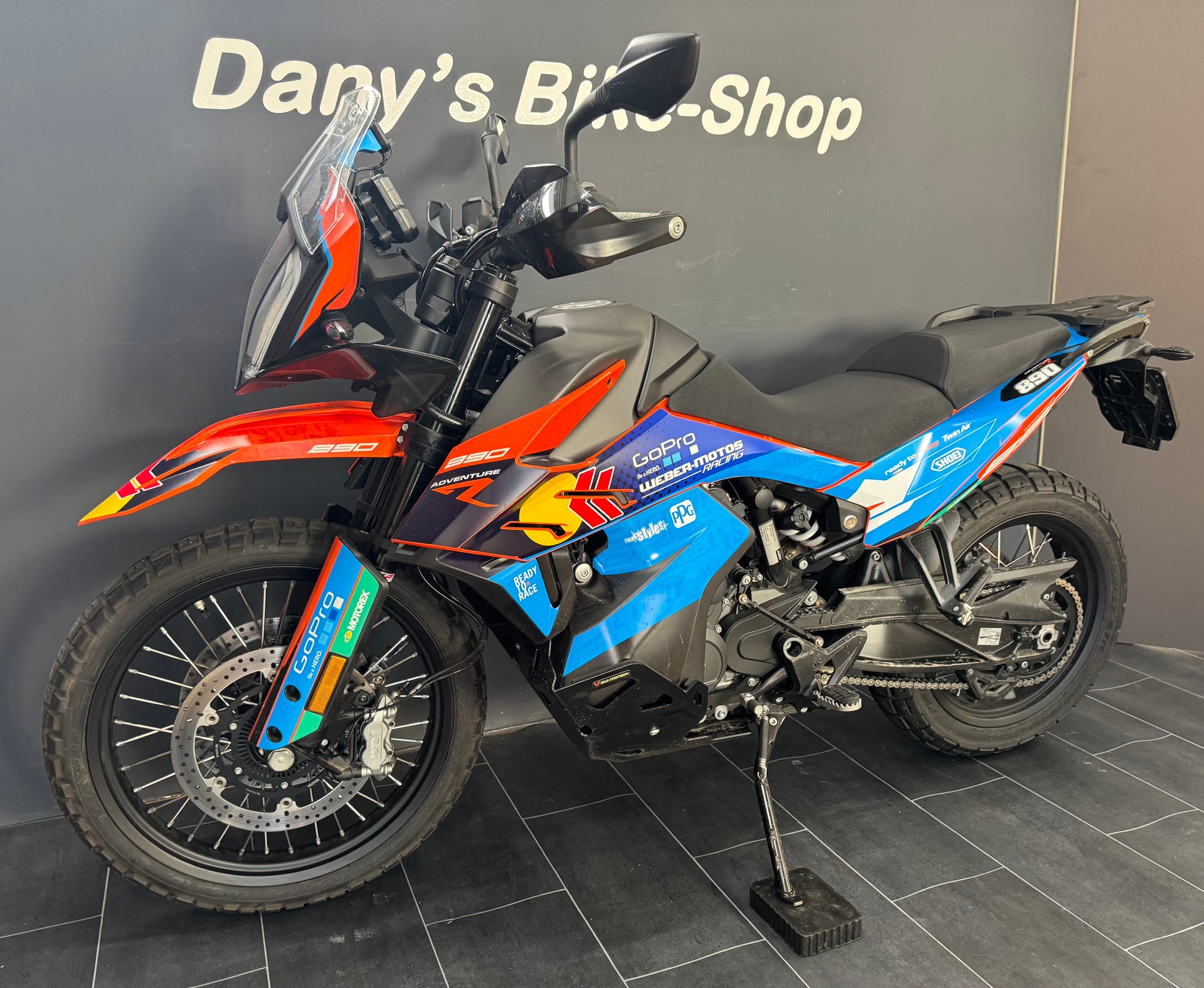KTM 890 Adventure-showroom-element-2