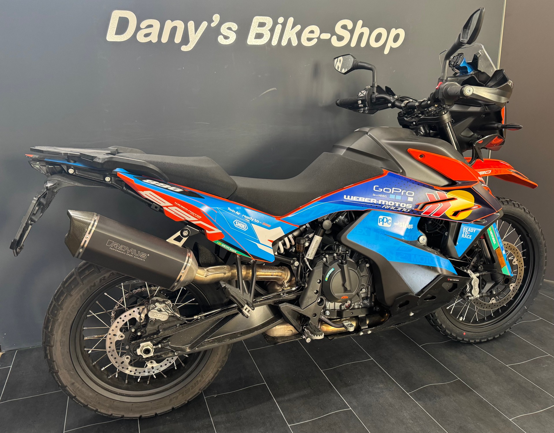 KTM 890 Adventure-showroom-element-3