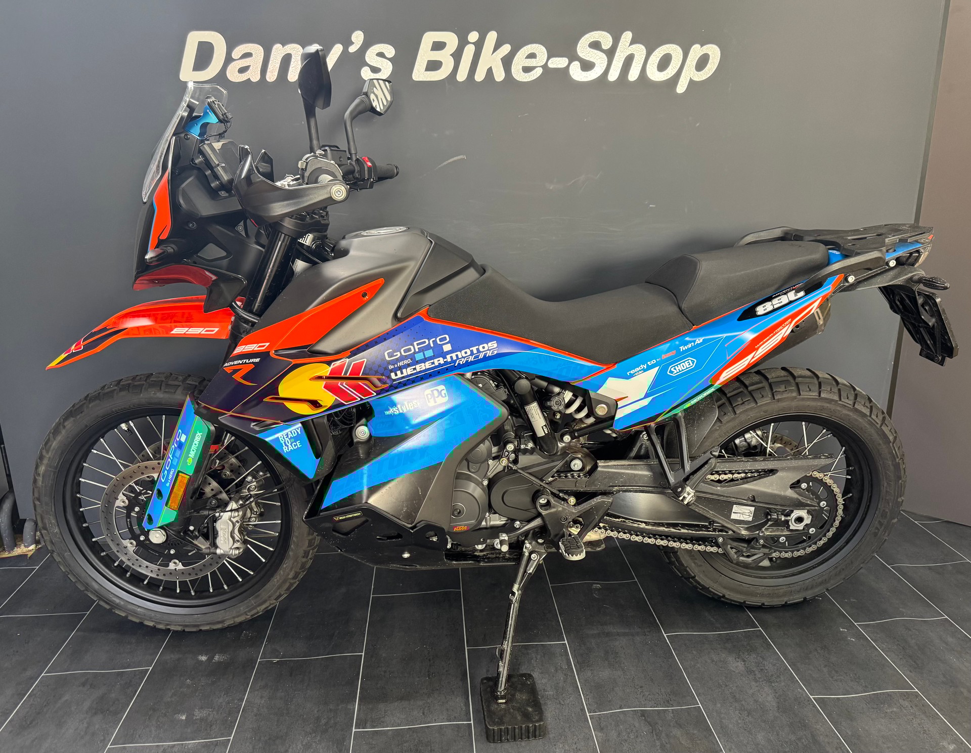 KTM 890 Adventure-showroom-element-1