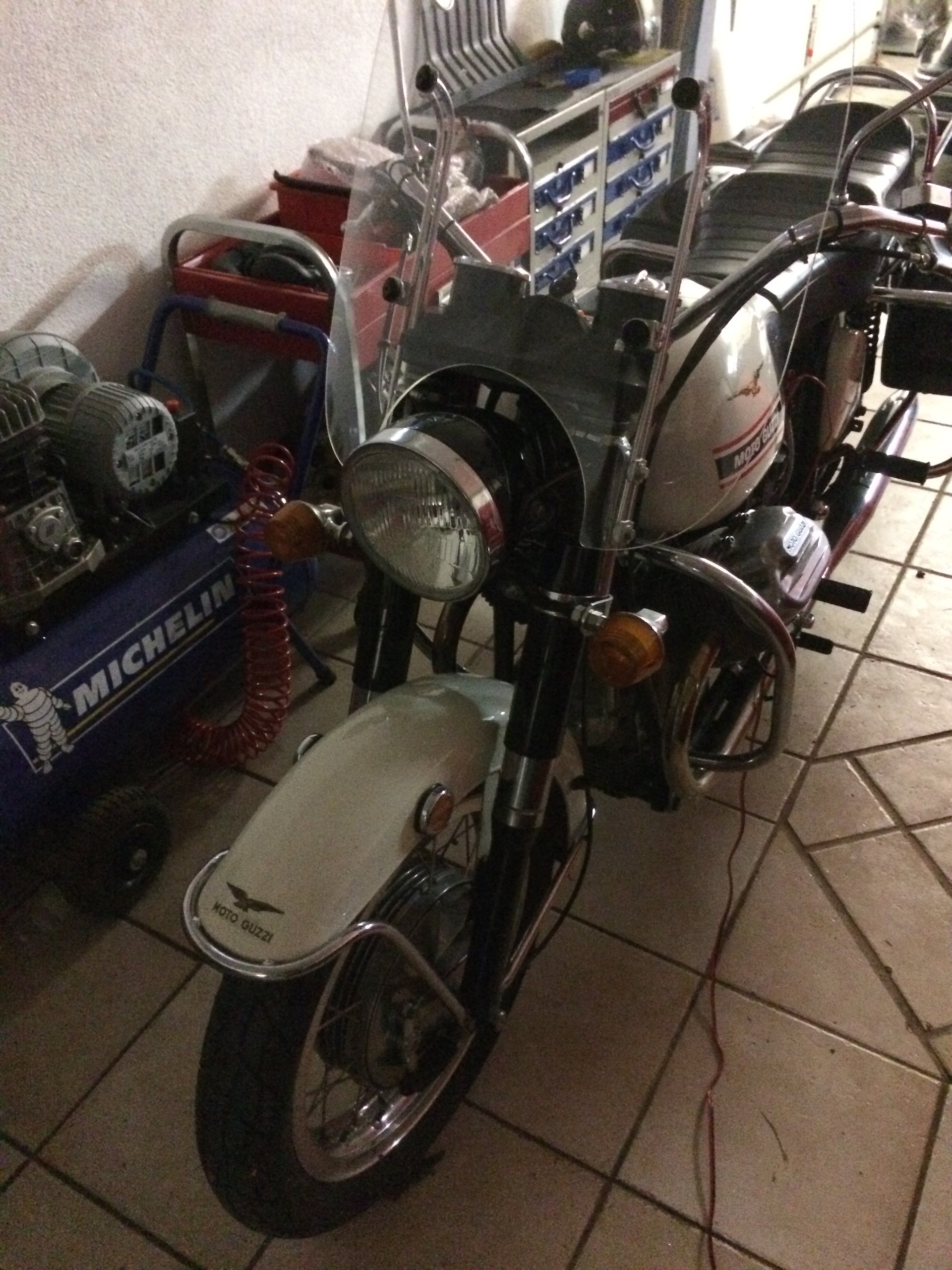 MOTO GUZZI V7 Spezial-image-2