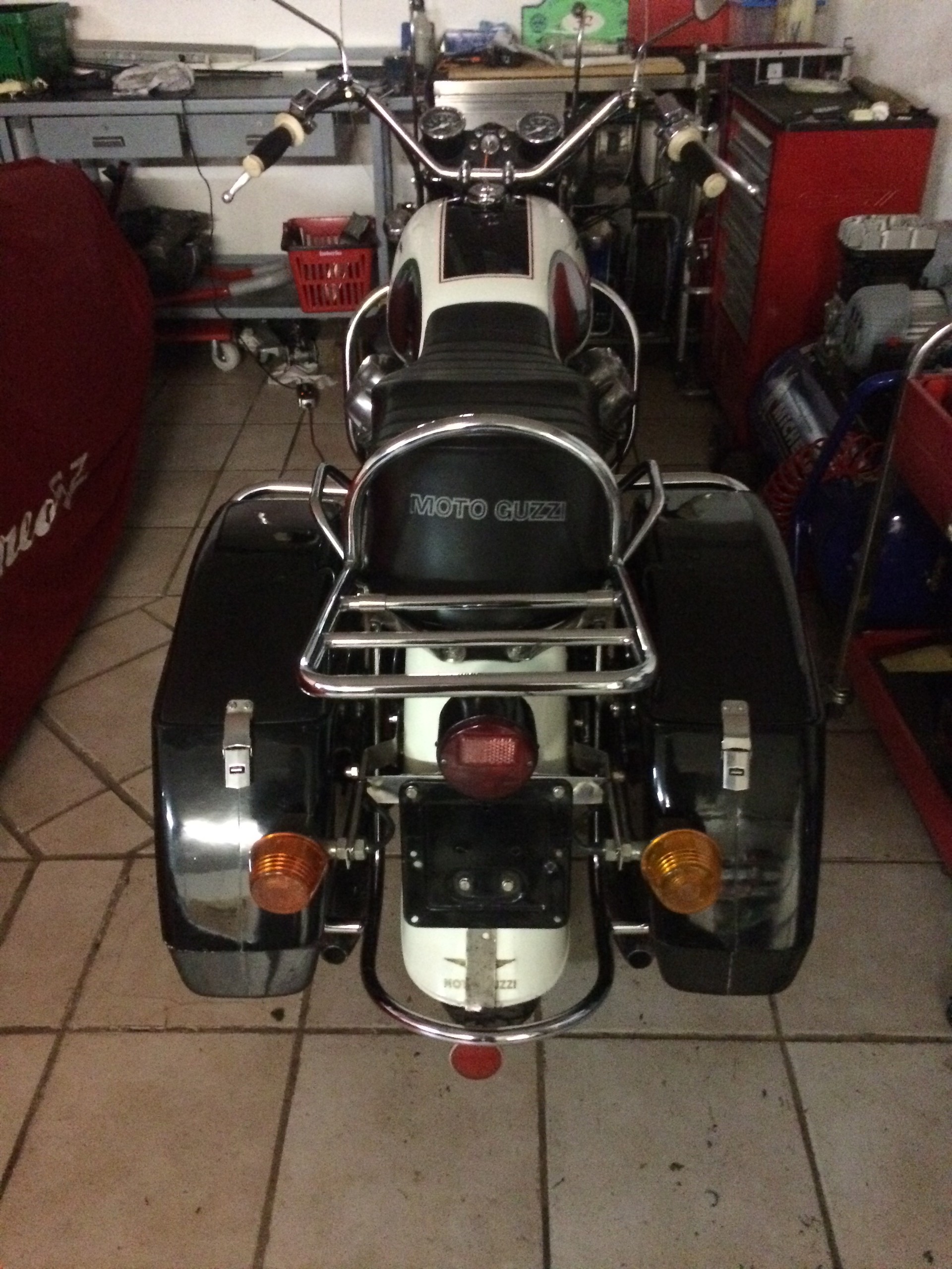 MOTO GUZZI V7 Spezial-image-1