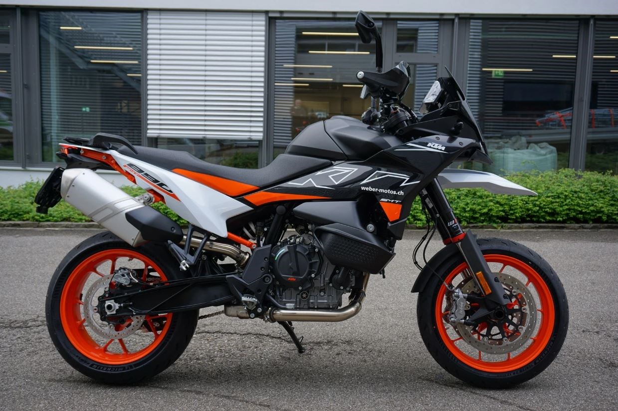 KTM 890 SMT Tageszulassung-showroom-element-1