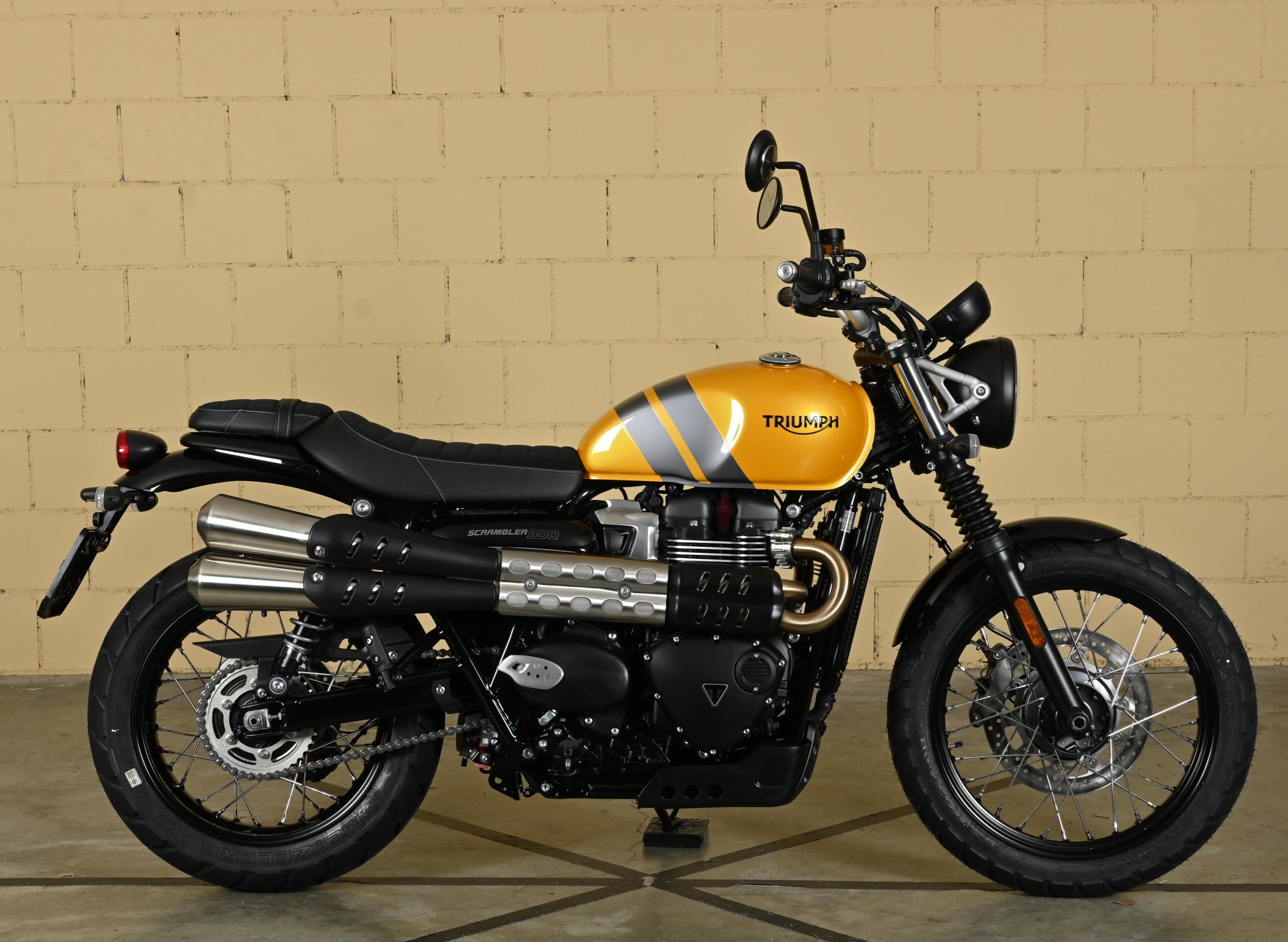 TRIUMPH Scrambler 900