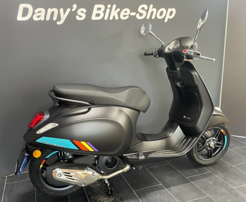 PIAGGIO Vespa 125 Primavera Sport-showroom-element-3
