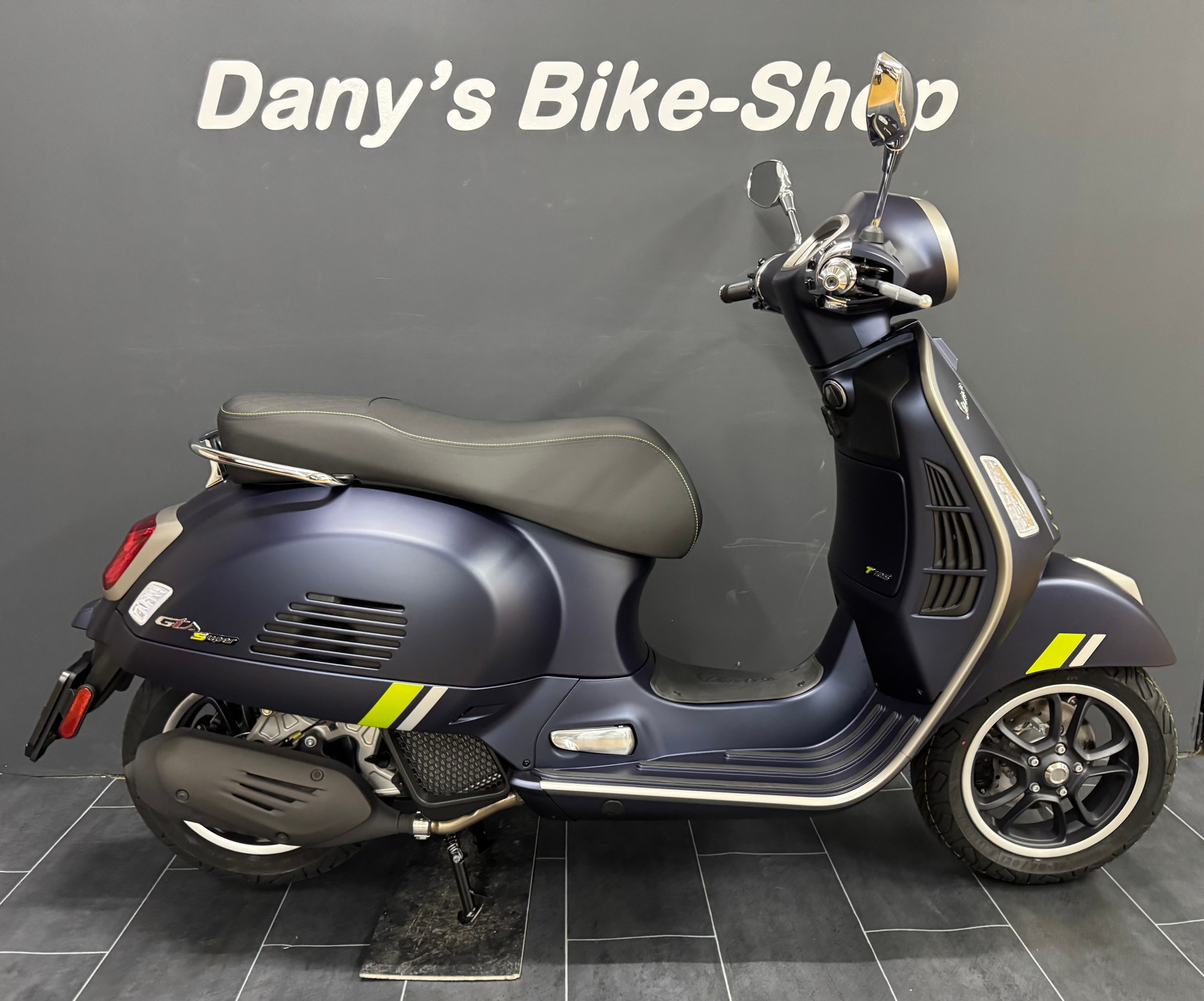 PIAGGIO Vespa GTS 125 Super Tech ABS-showroom-element-3