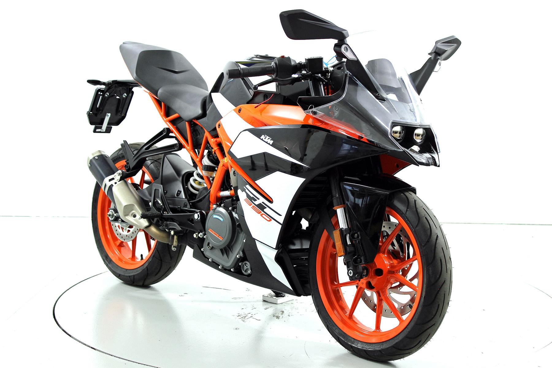 KTM 390 RC ABS-showroom-element-1