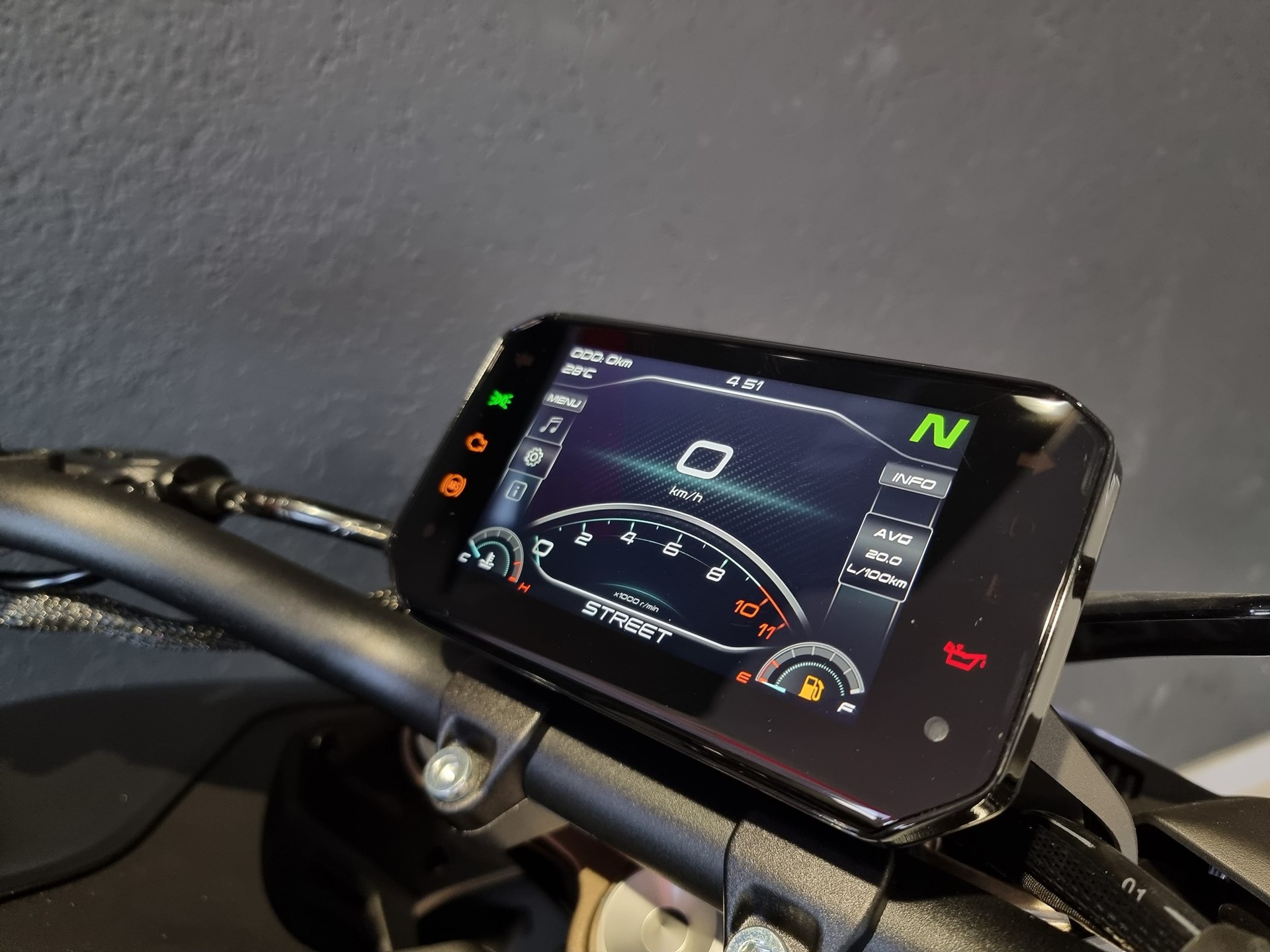 CF MOTO 800NK-image-12