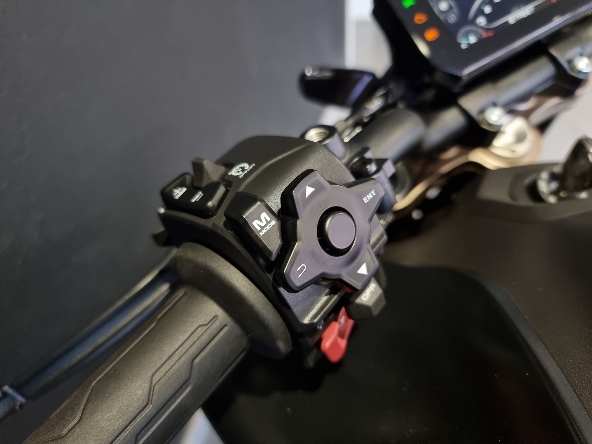CF MOTO 800NK-image-13