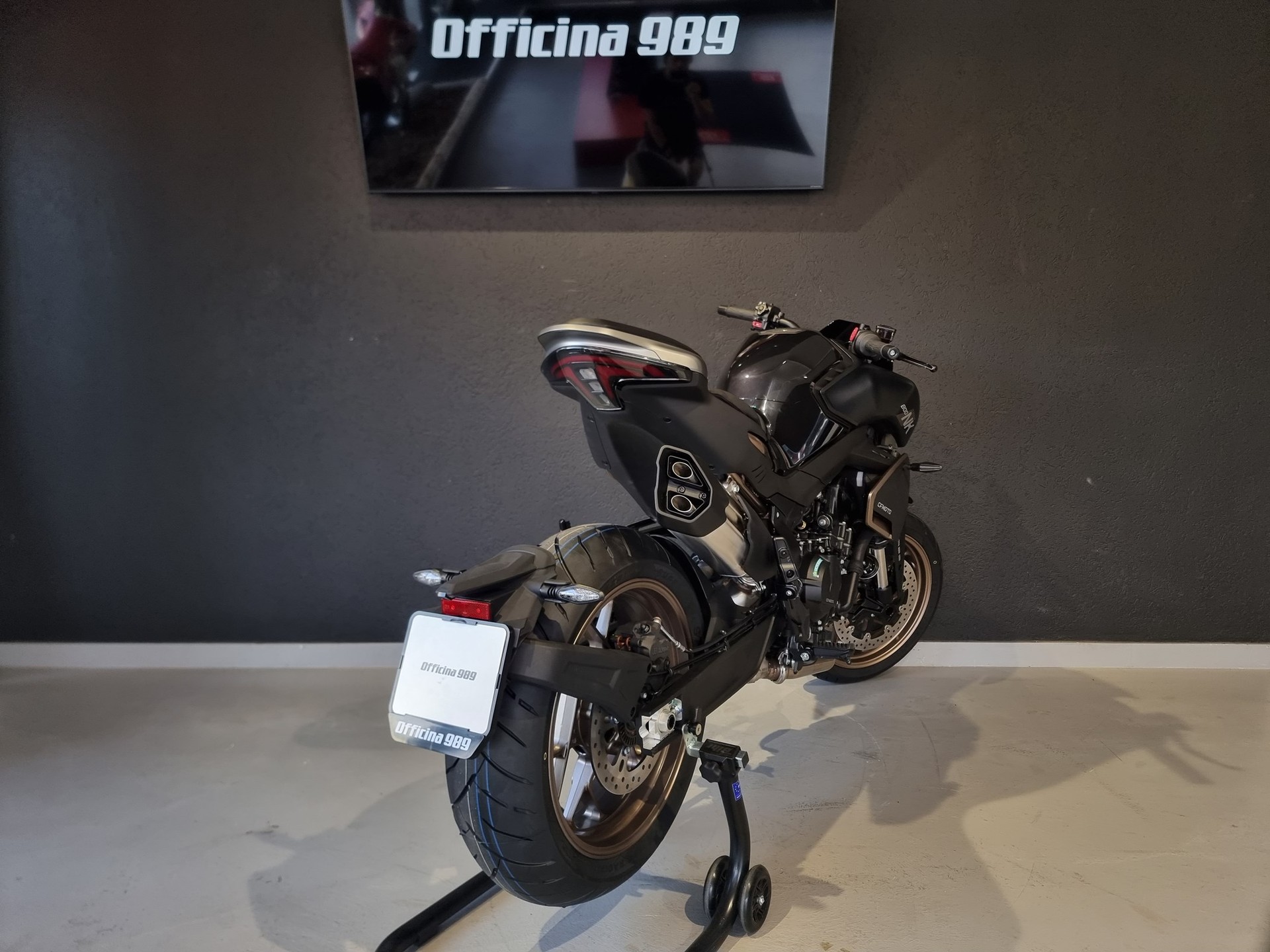 CF MOTO 800NK-image-4