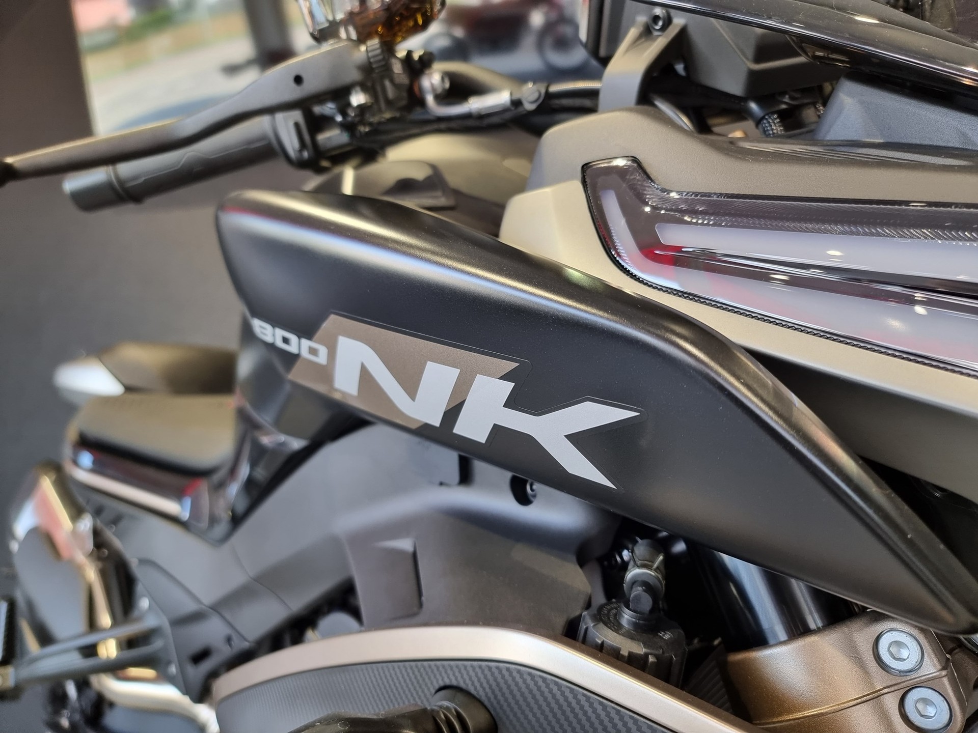 CF MOTO 800NK-image-8
