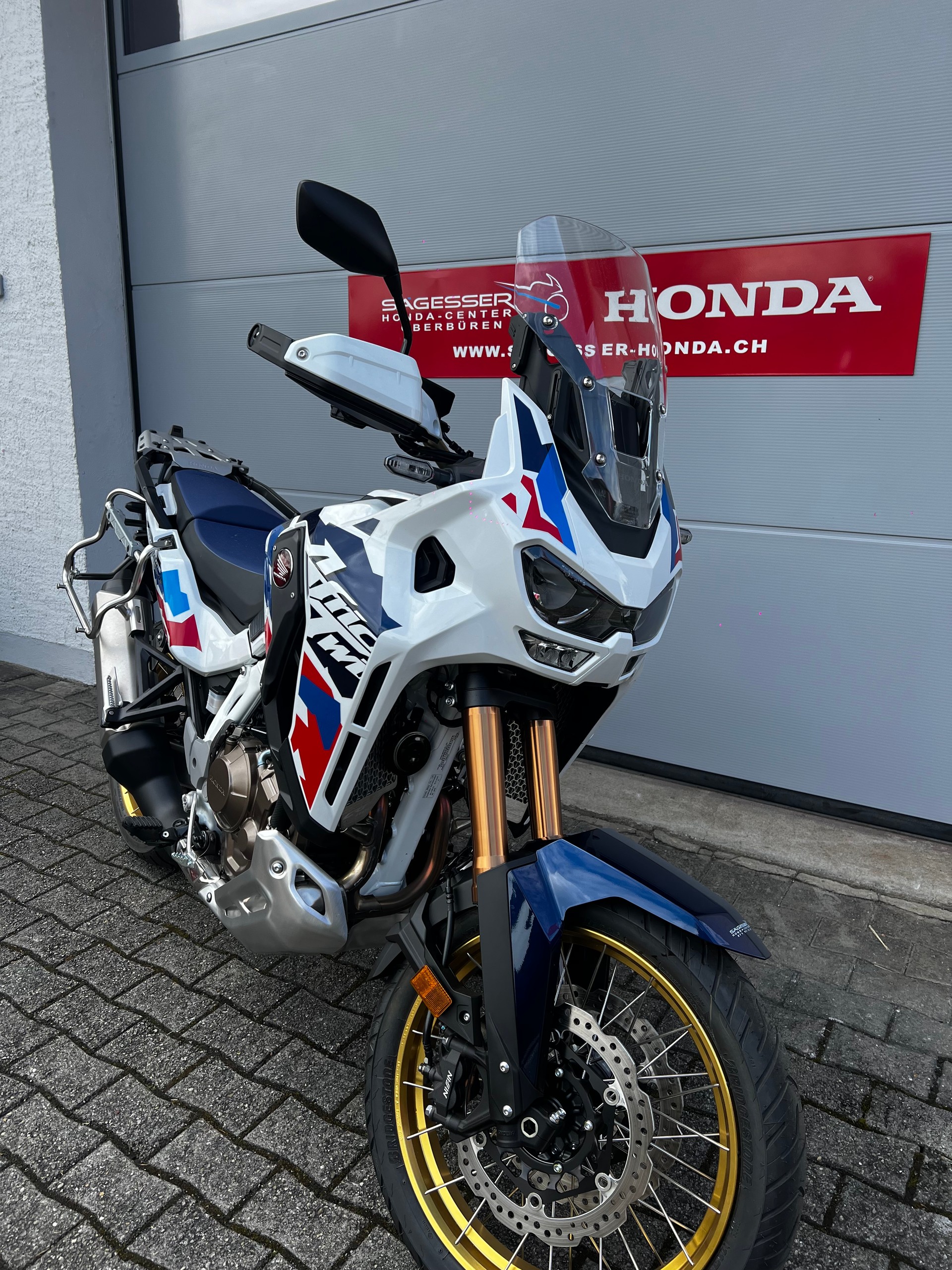HONDA CRF 1100 Africa Twin Adventure Sports-showroom-element-1
