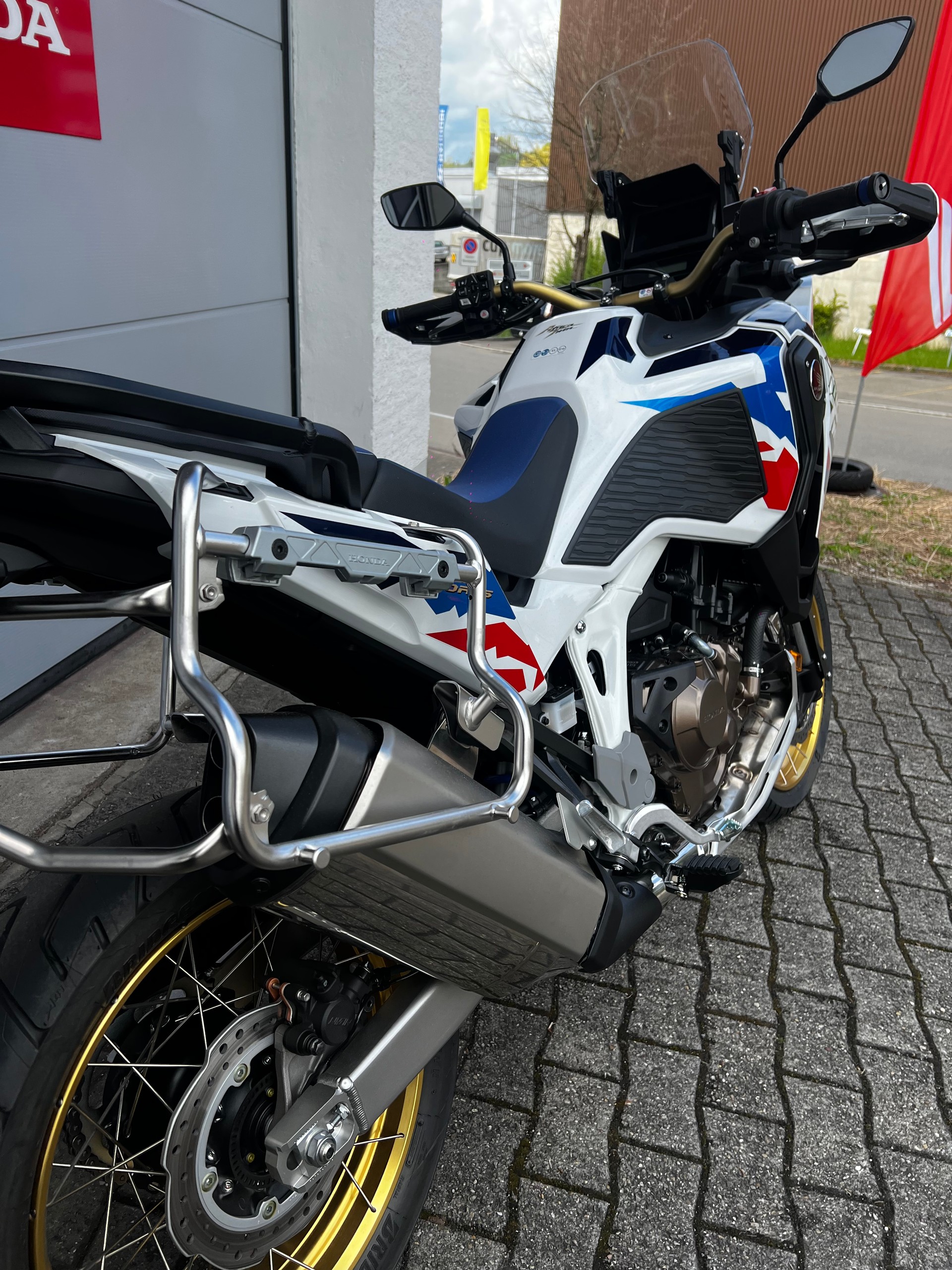 HONDA CRF 1100 Africa Twin Adventure Sports-showroom-element-3