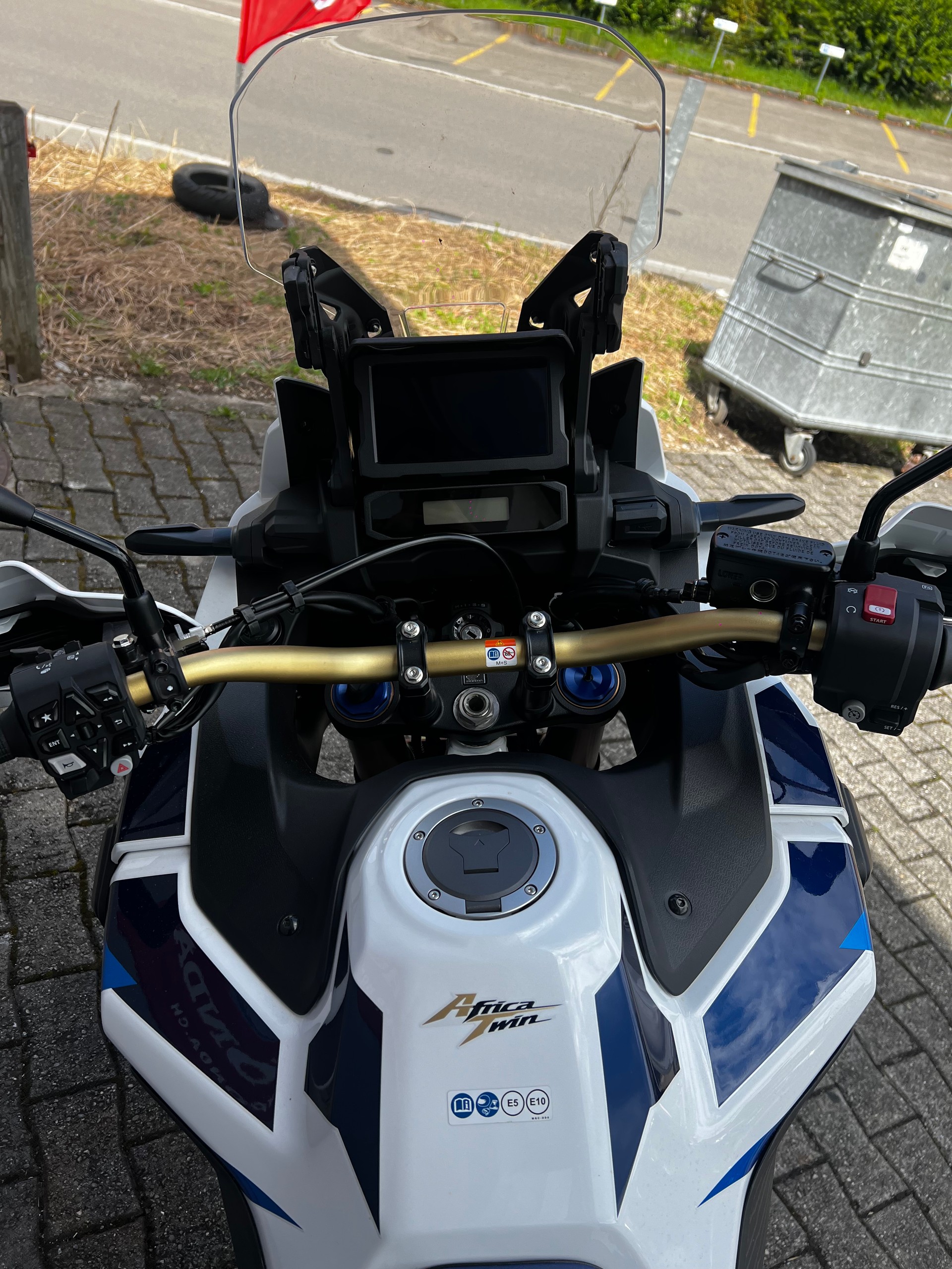HONDA CRF 1100 Africa Twin Adventure Sports-showroom-element-2