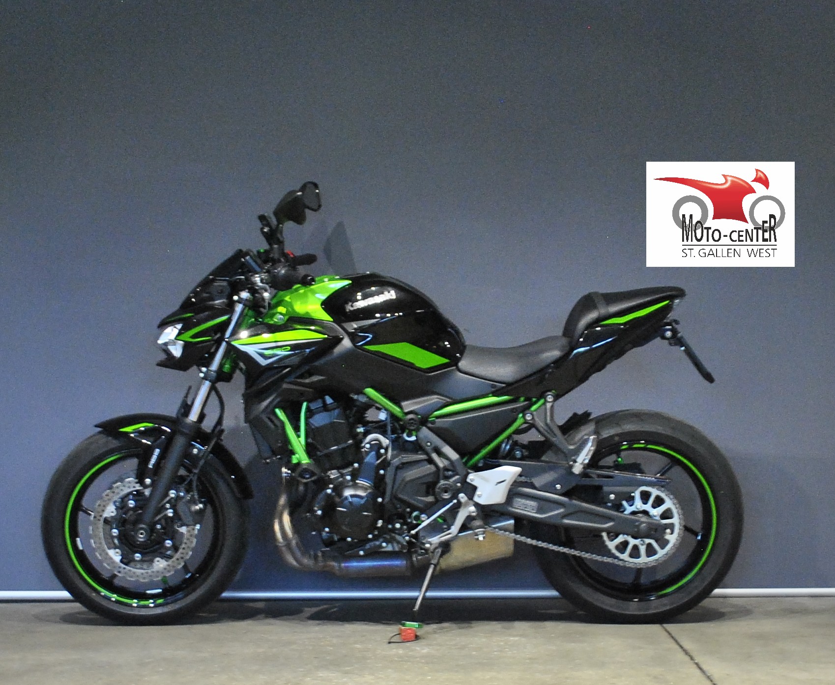 KAWASAKI Z 650 (35kW)-showroom-element-2
