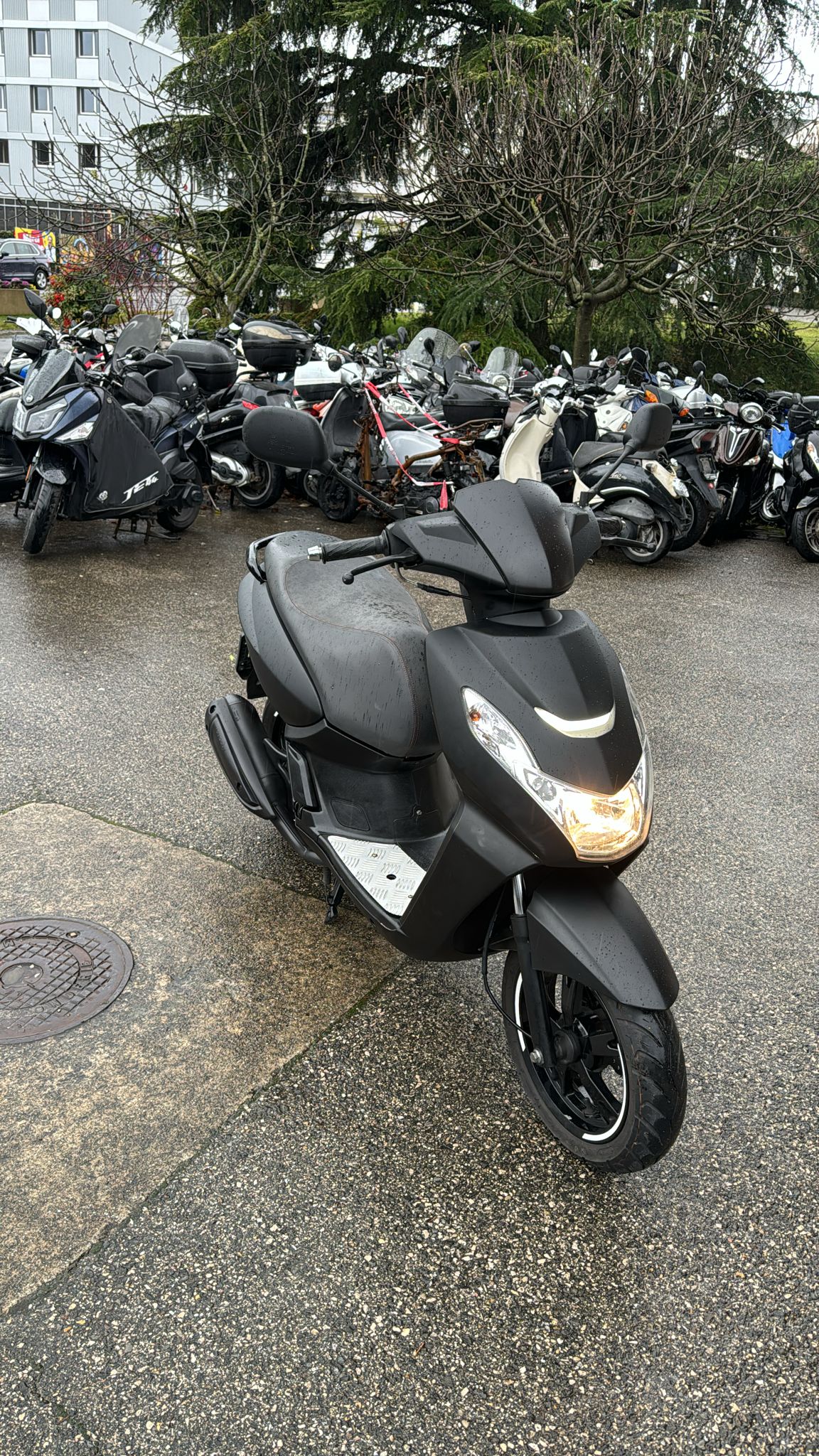 PEUGEOT Kisbee 50