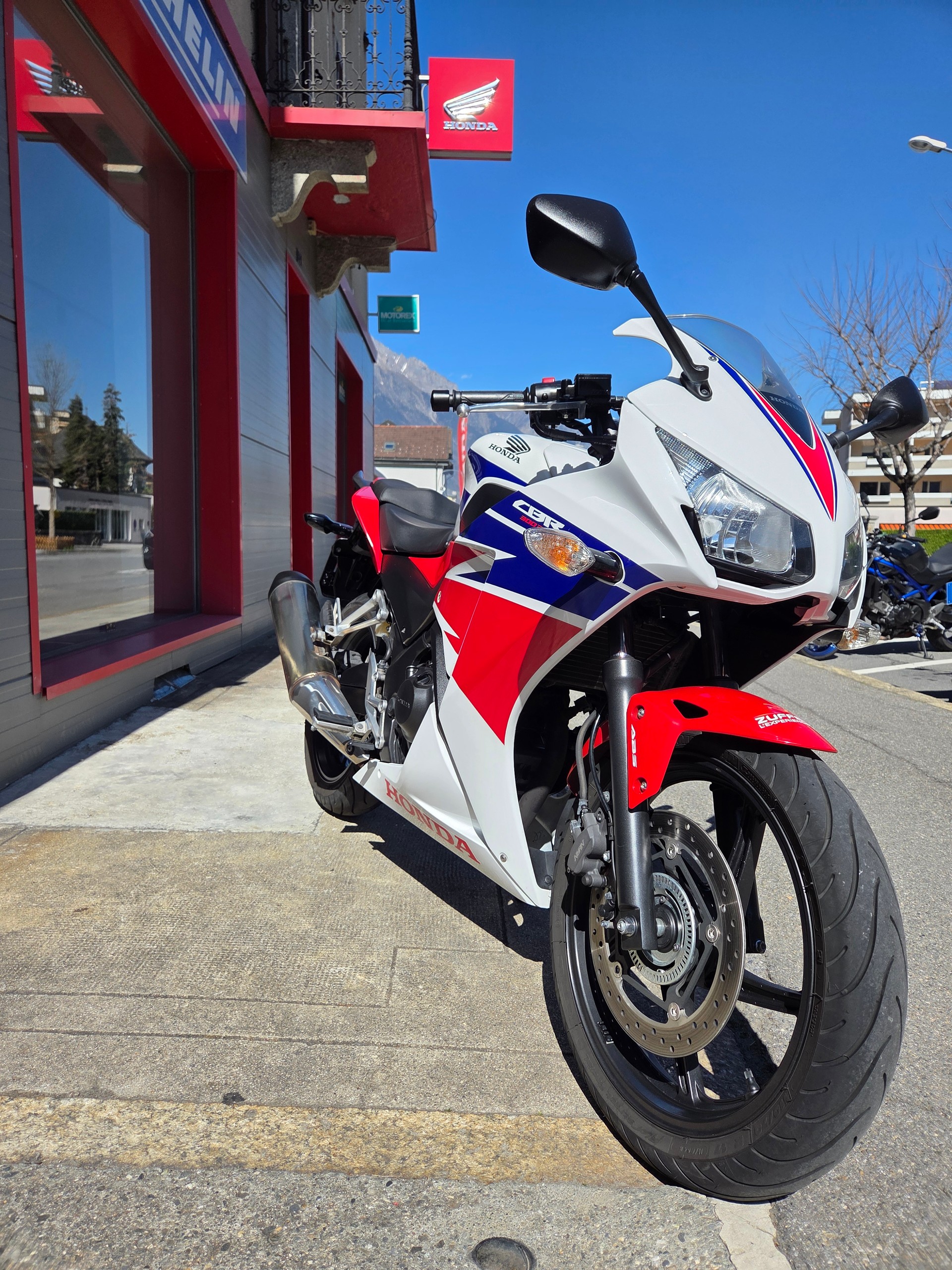 HONDA CBR 300 R