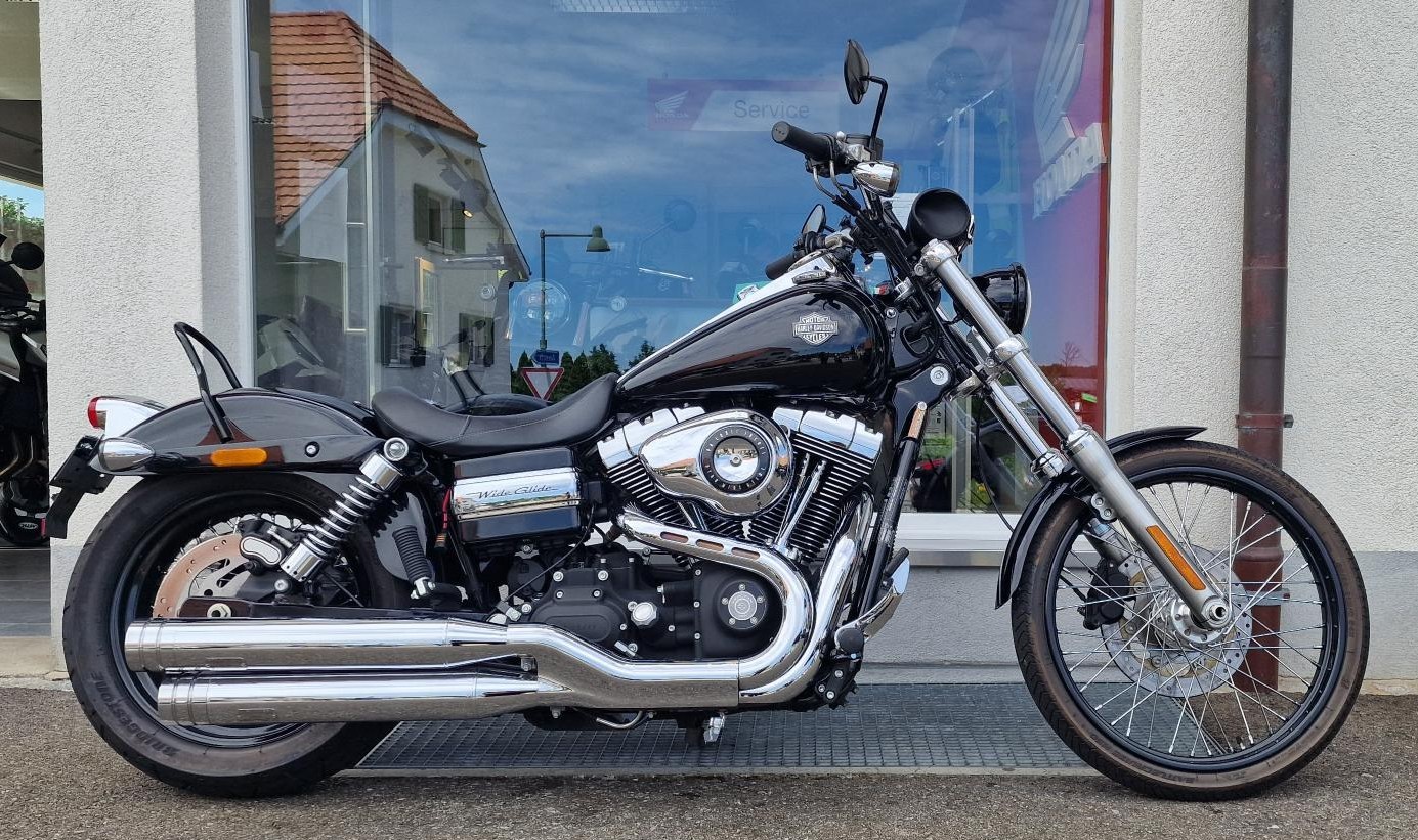 HARLEY-DAVIDSON FXDWGI Dyna Wide Glide