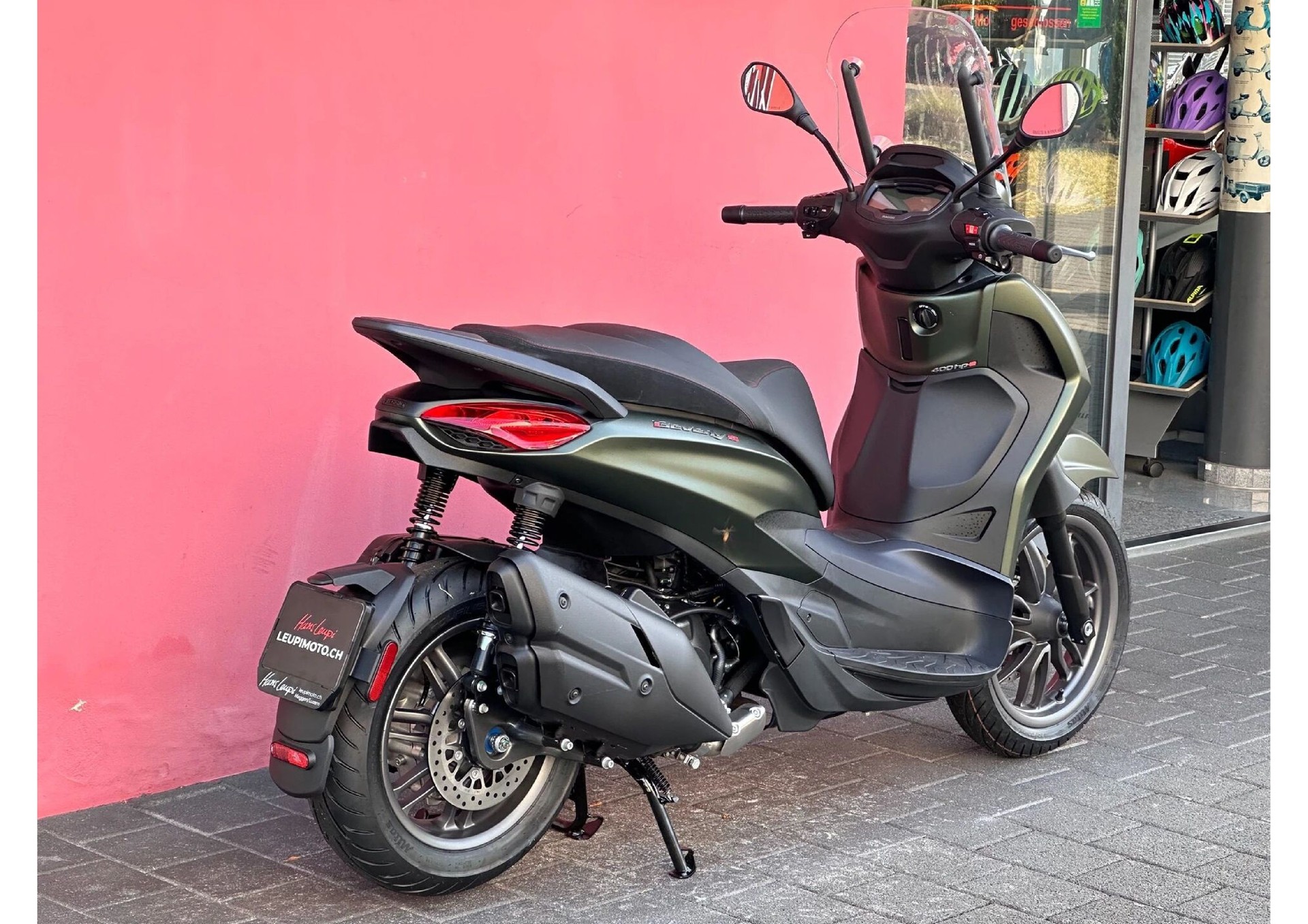 PIAGGIO Beverly 400 Sport-showroom-element-3