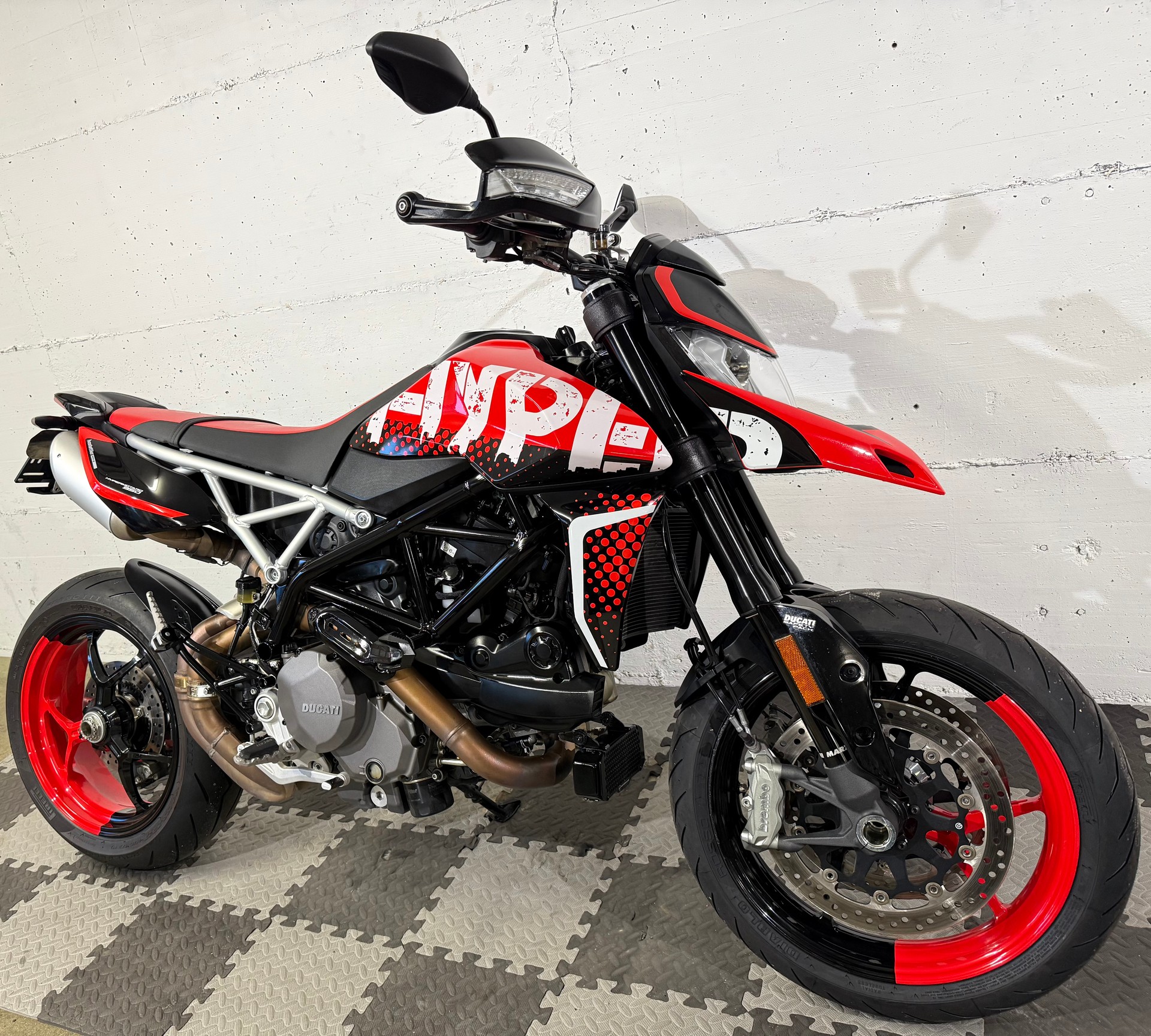 DUCATI Hypermotard 950 RVE (35kW)-showroom-element-2