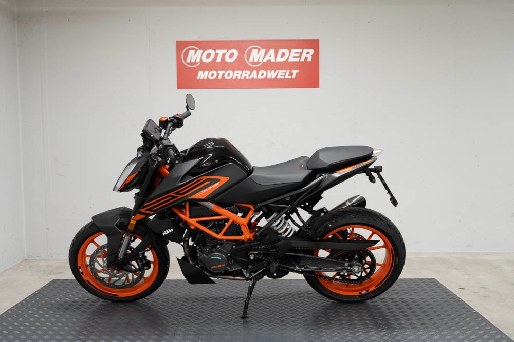 KTM 125 Duke-showroom-element-2