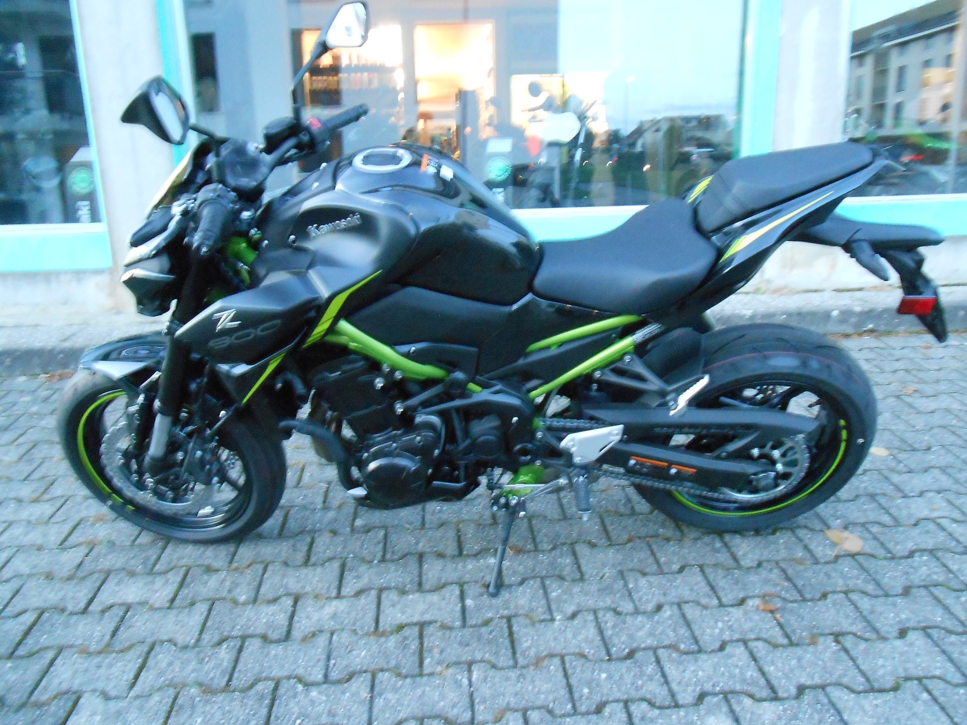 KAWASAKI Z 900