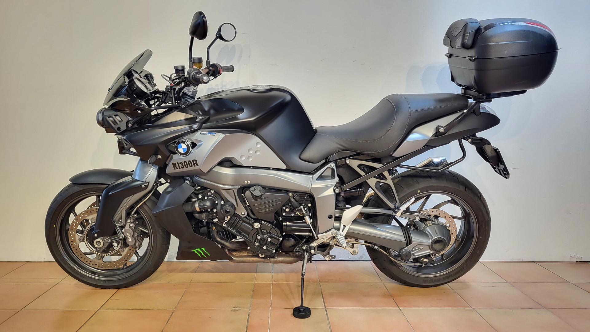 BMW K 1300 R-showroom-element-1