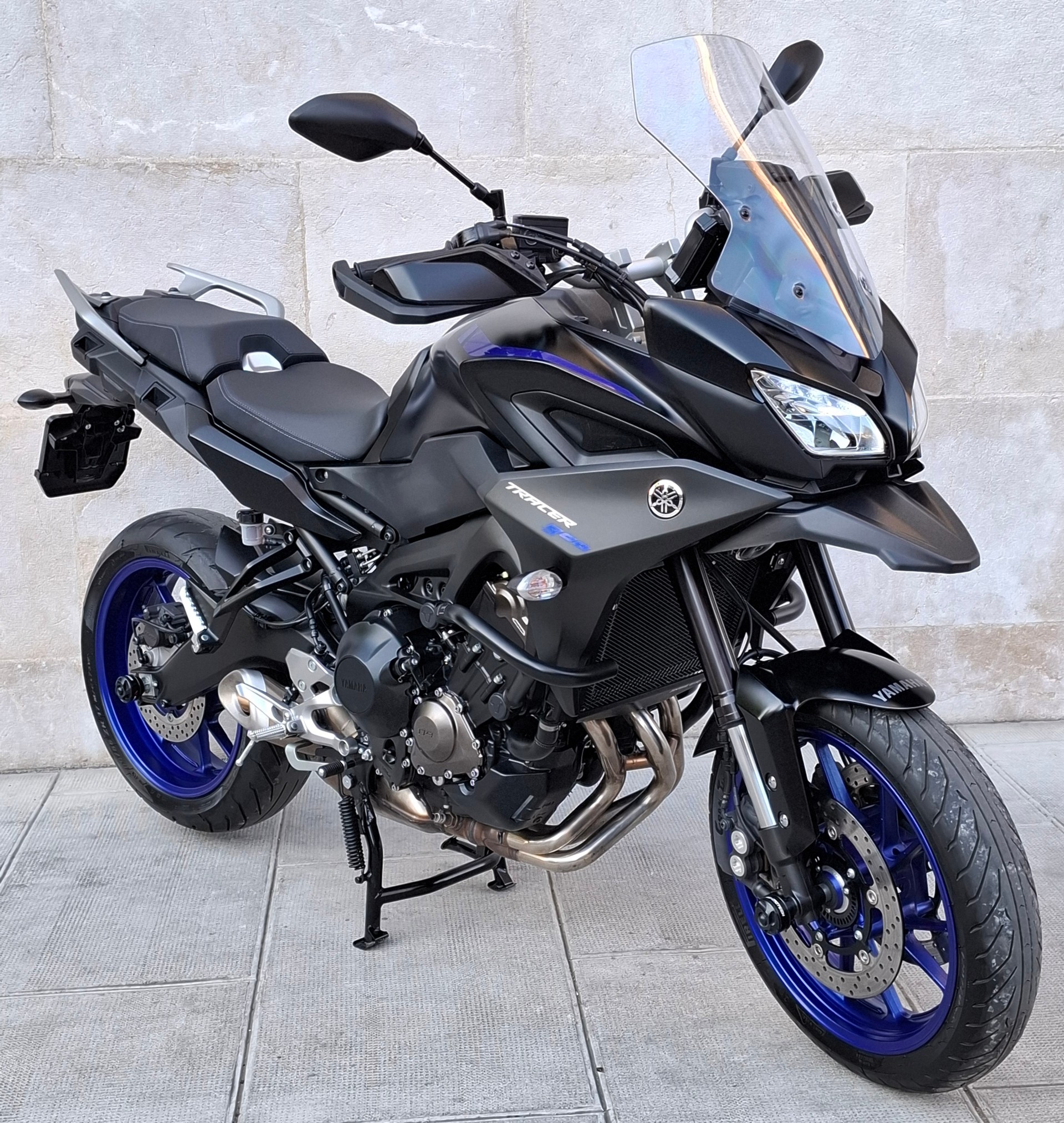 YAMAHA Tracer 900 ABS-showroom-element-1