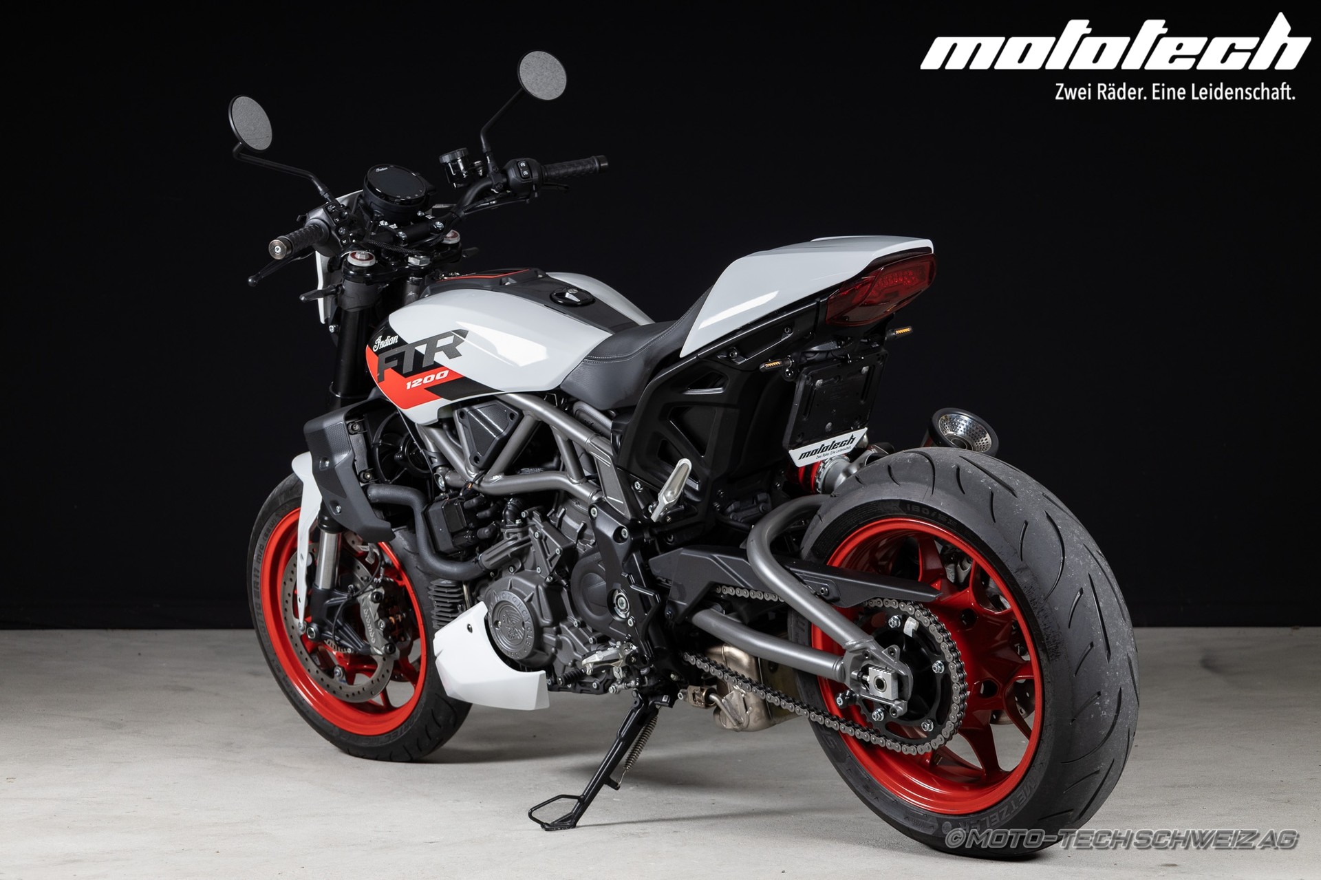 INDIAN FTR 1200 Sport-showroom-element-3