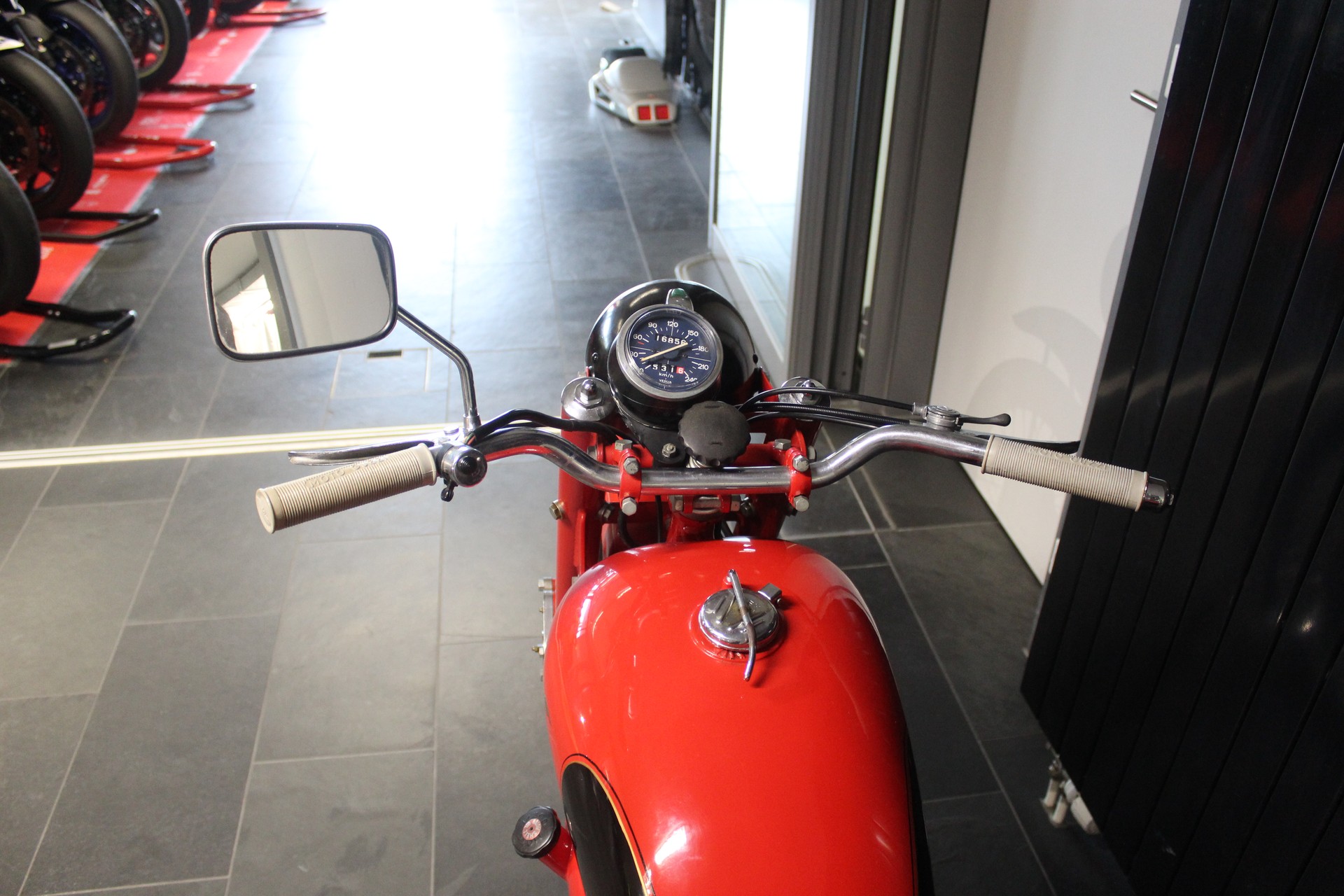 MOTO GUZZI AIRONE 250  Original zustand-image-2