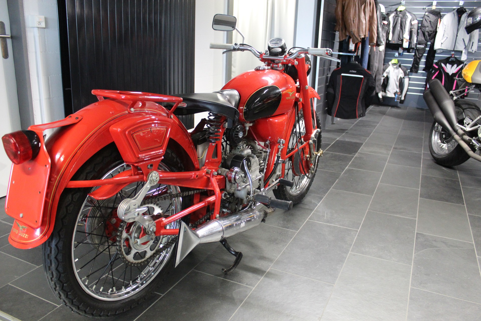 MOTO GUZZI AIRONE 250  Original zustand-image-7