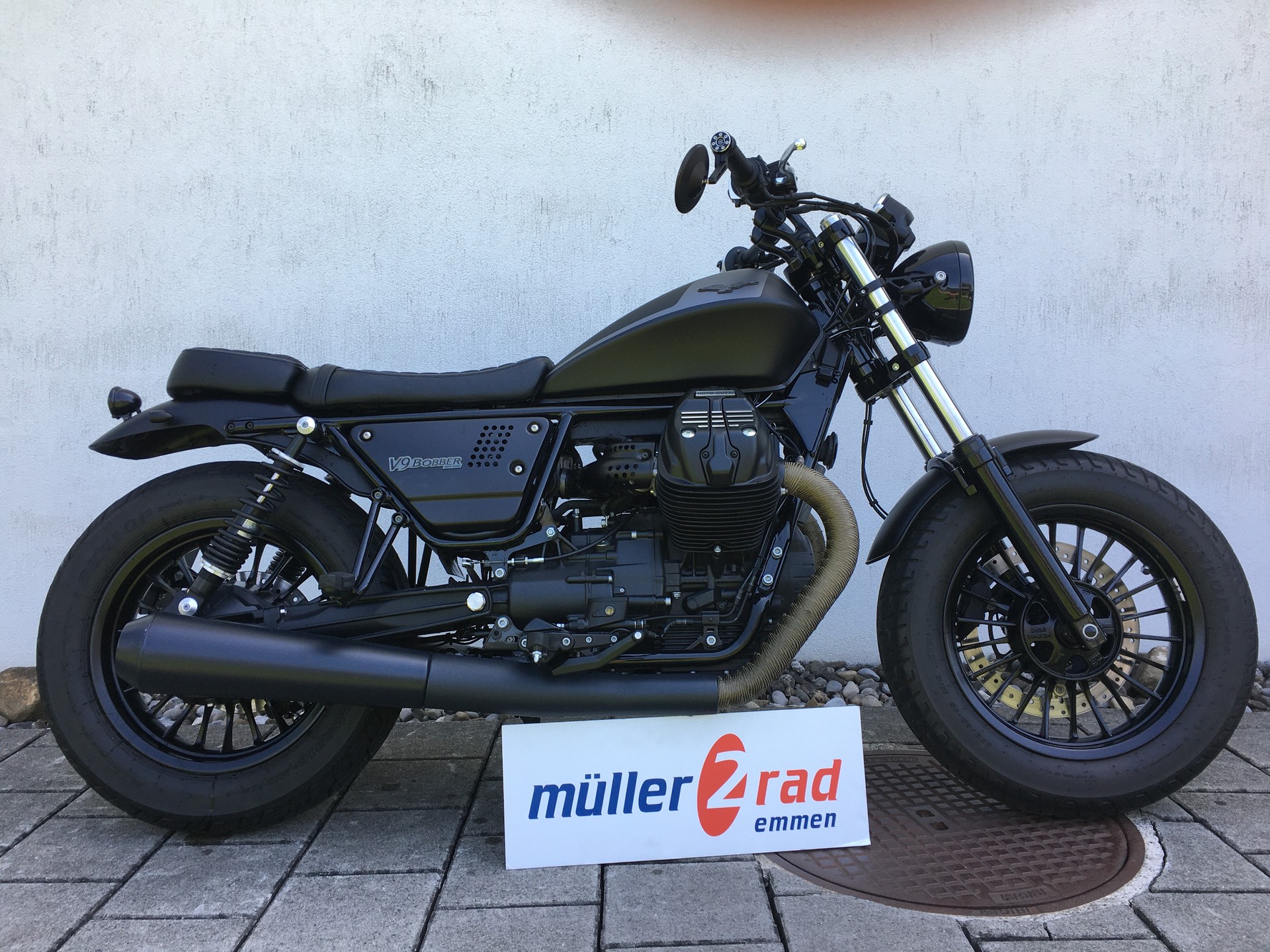 MOTO GUZZI V9 850 Bobber