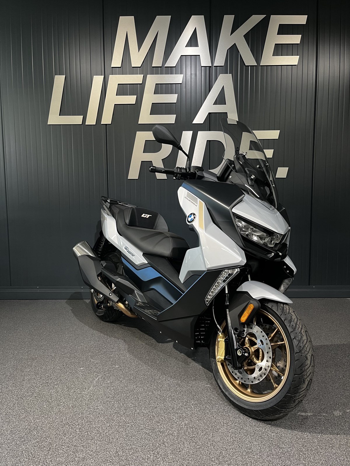 BMW C 400 GT Exclusive-showroom-element-1