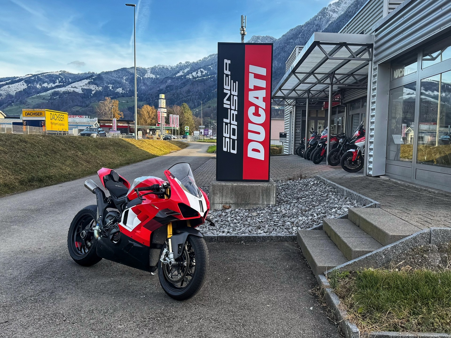 DUCATI Panigale V4 R