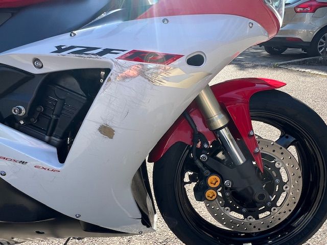 YAMAHA YZF-R1-image-5