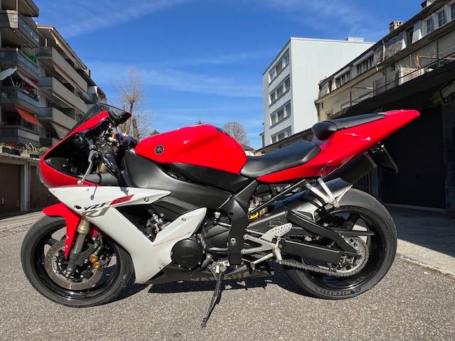 YAMAHA YZF-R1-image-0