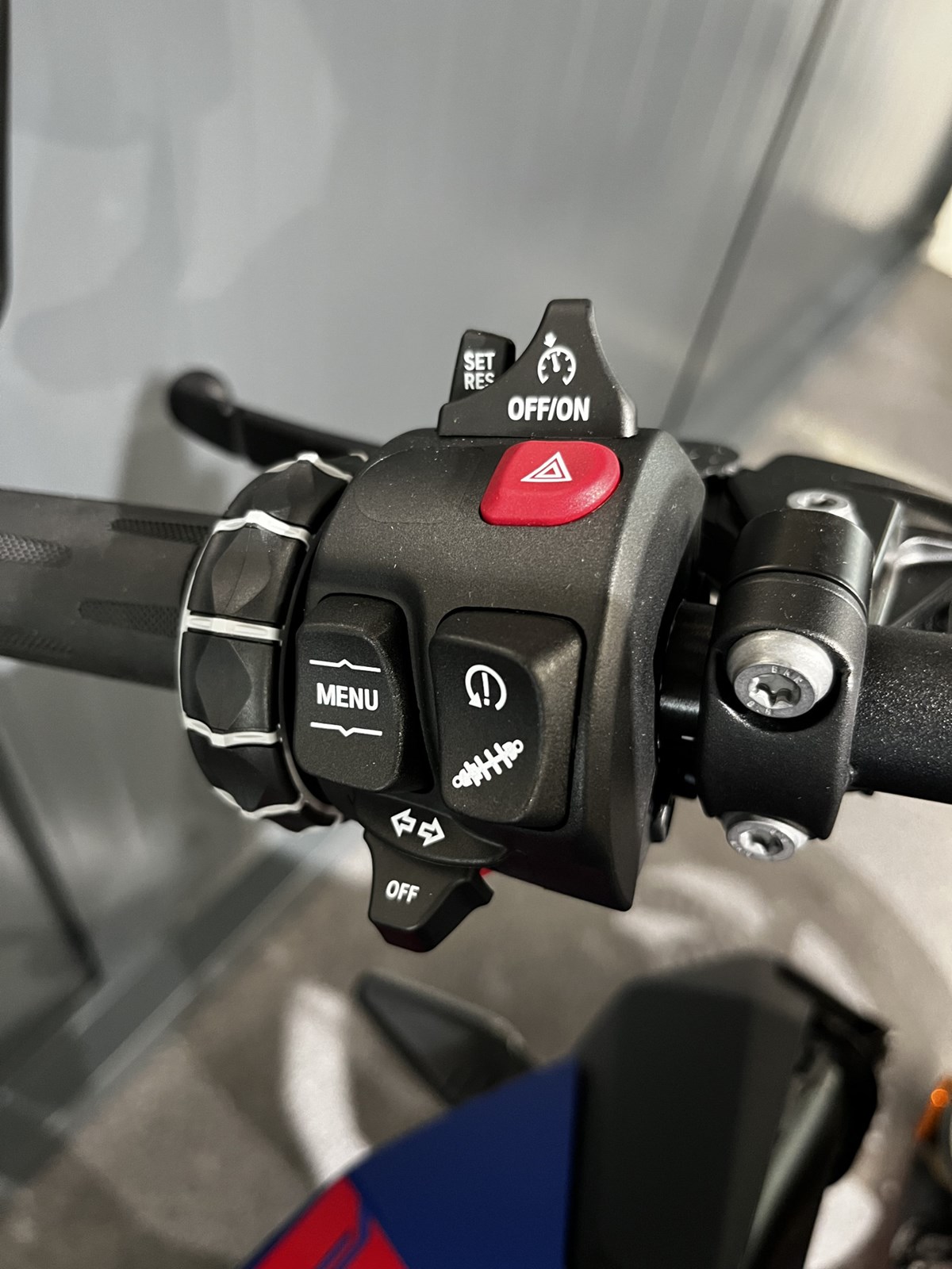 BMW F 900 R Sport-showroom-element-3