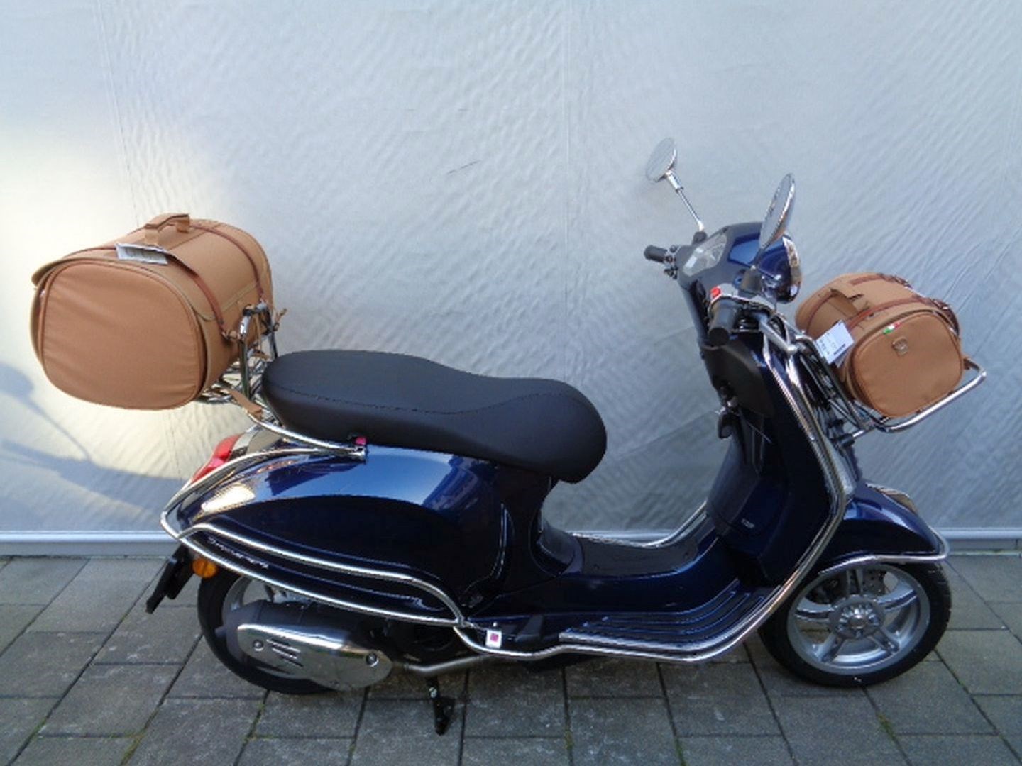 PIAGGIO VESPA PRIMAVERA 125 CLASSIC ABS E5-showroom-element-3