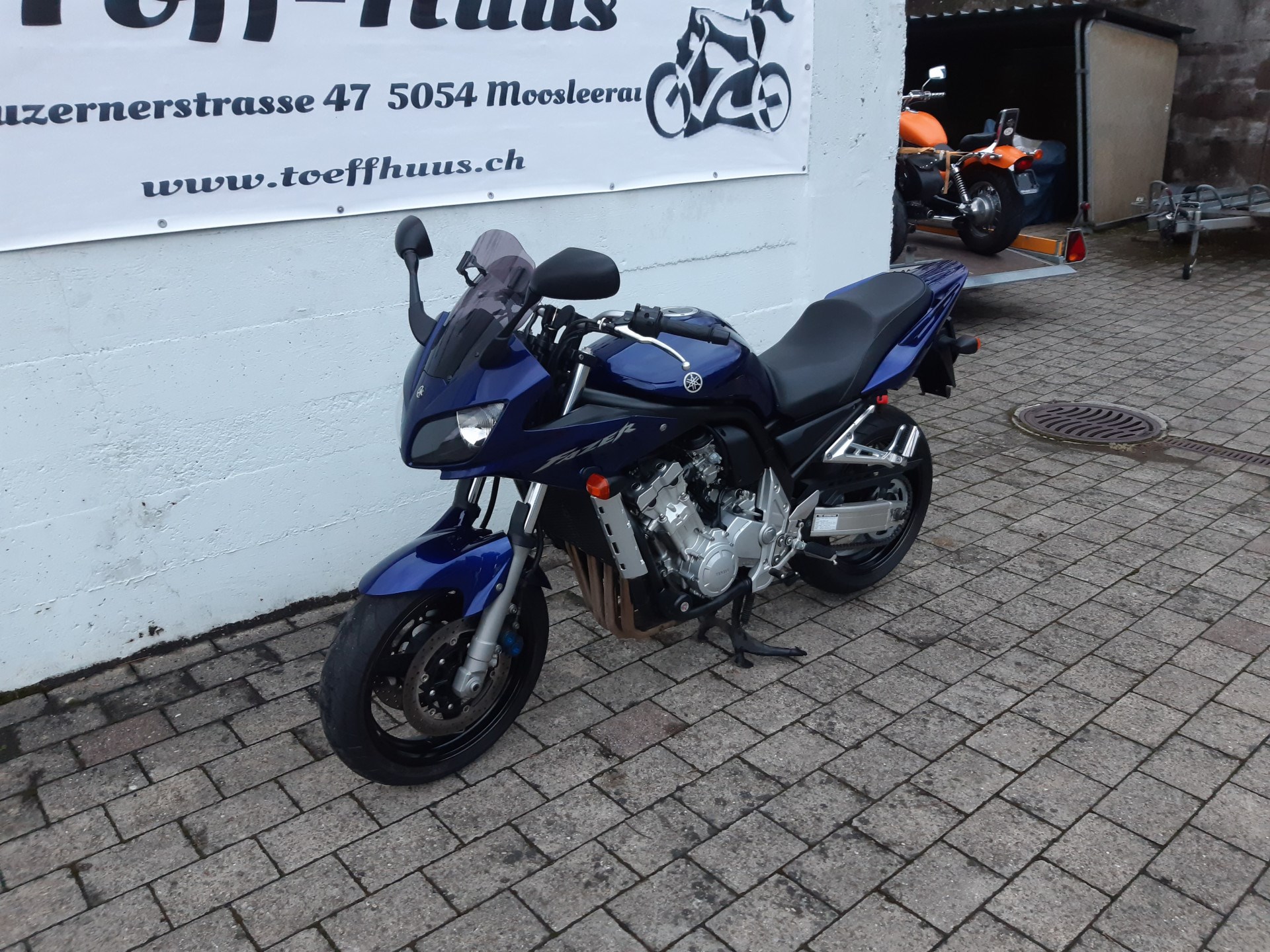 YAMAHA FZS 1000 Fazer-showroom-element-2