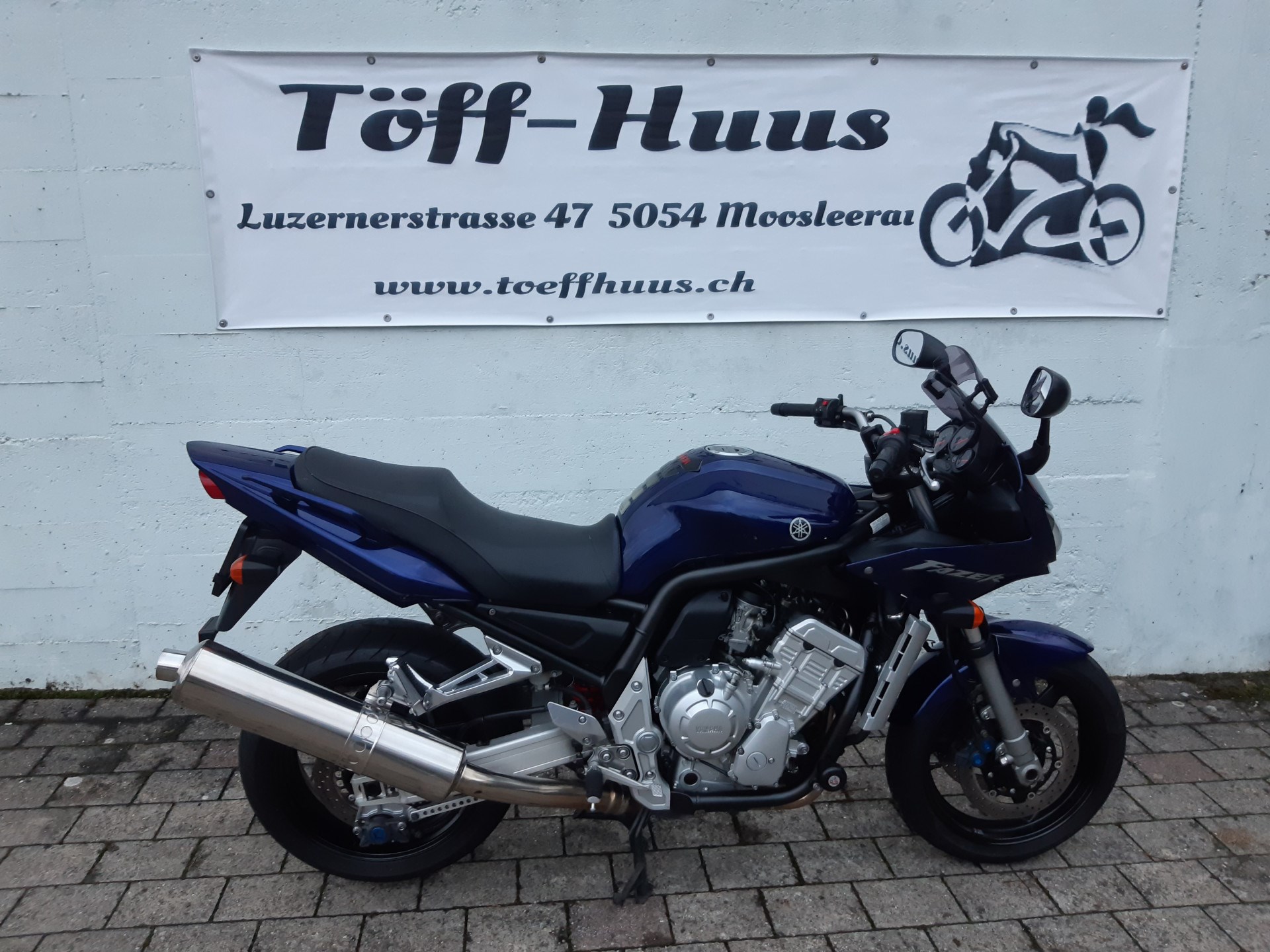 YAMAHA FZS 1000 Fazer-showroom-element-3