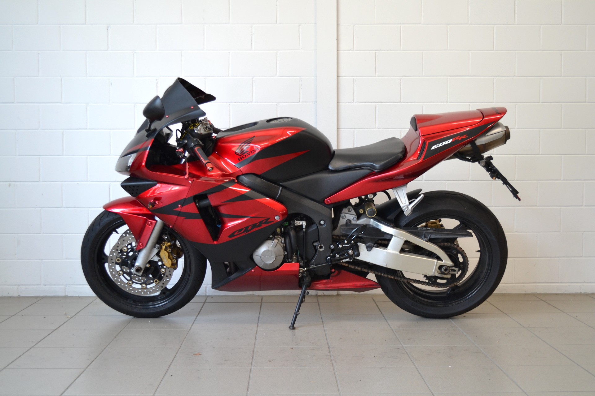 HONDA CBR 600 RR (25kW)-showroom-element-2