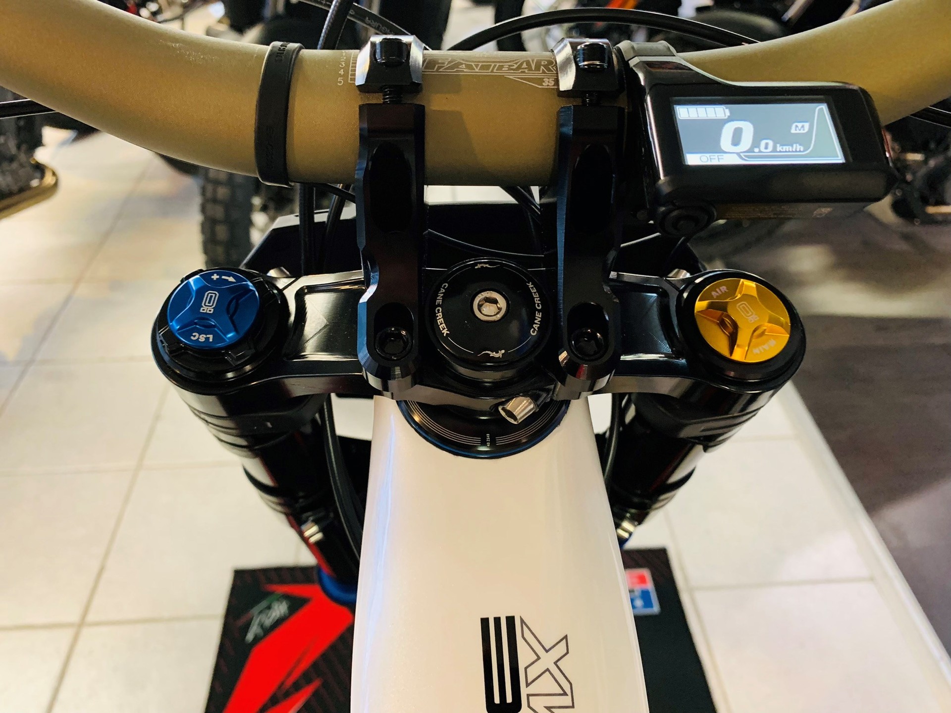 INTENSE TAZER MX Pro Carbon-image-15