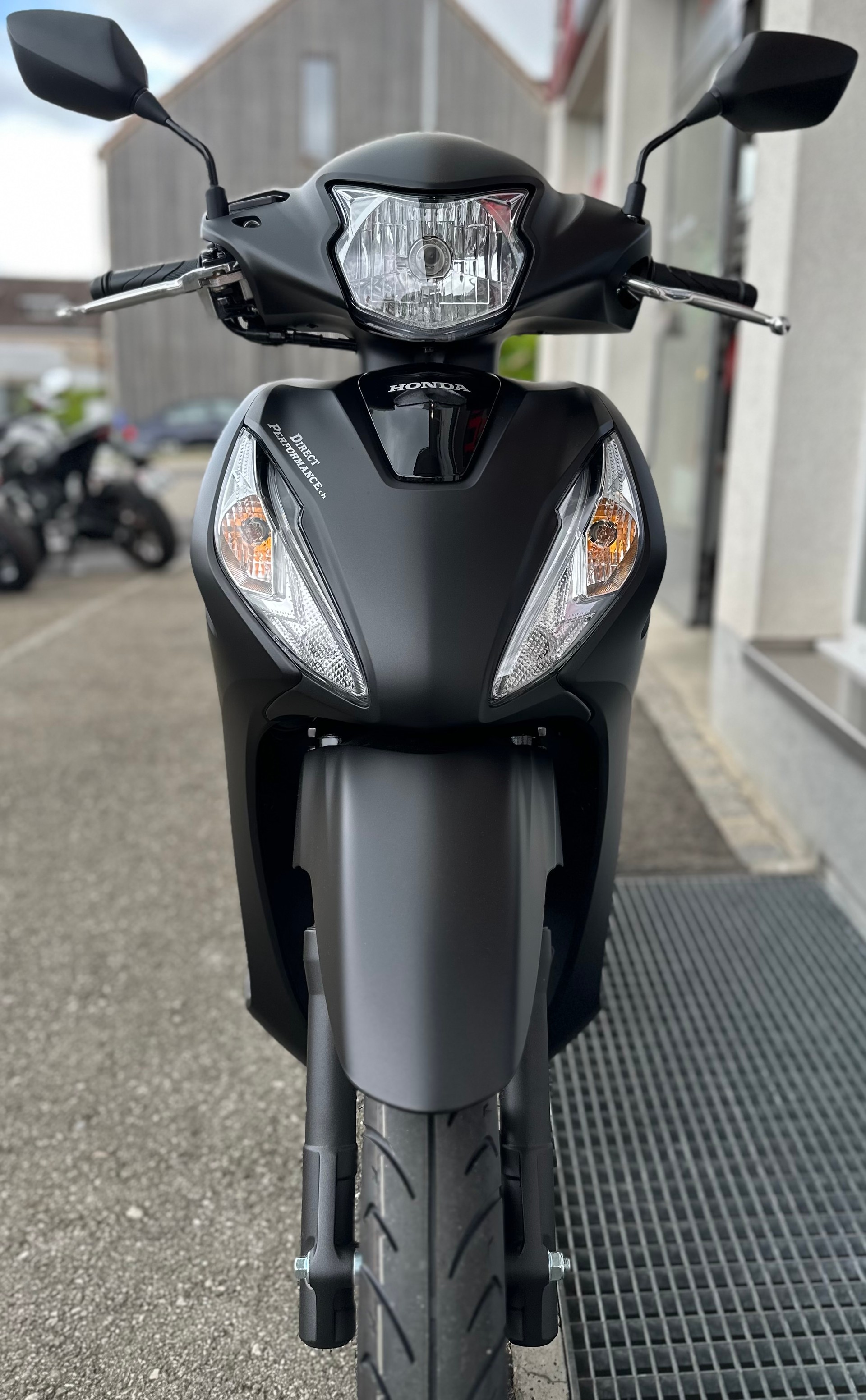 HONDA NSC Vision 110-showroom-element-1