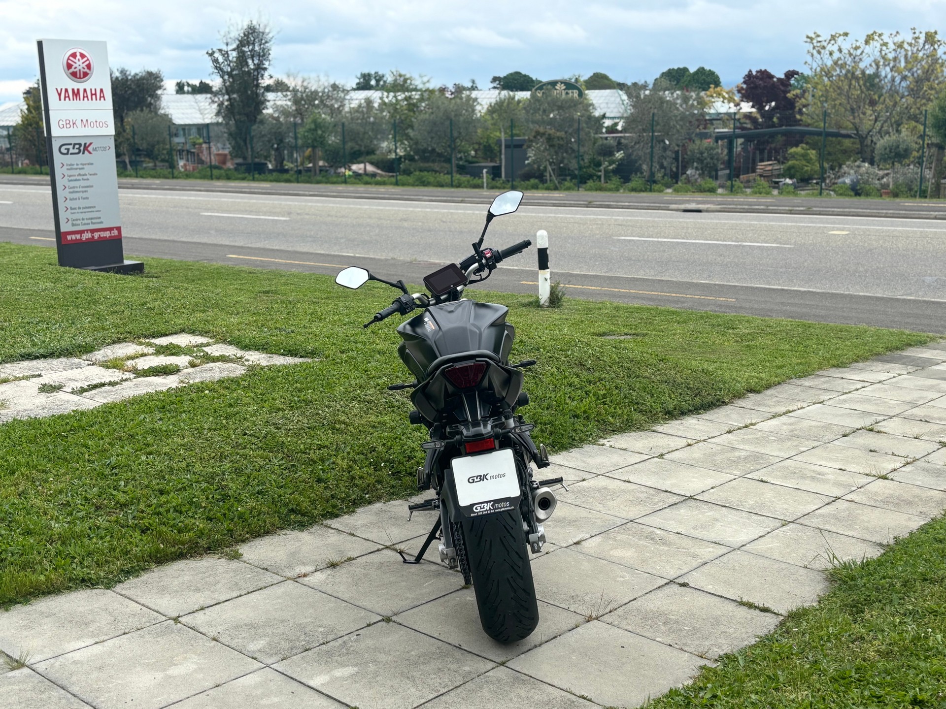 YAMAHA MT-07-showroom-element-3