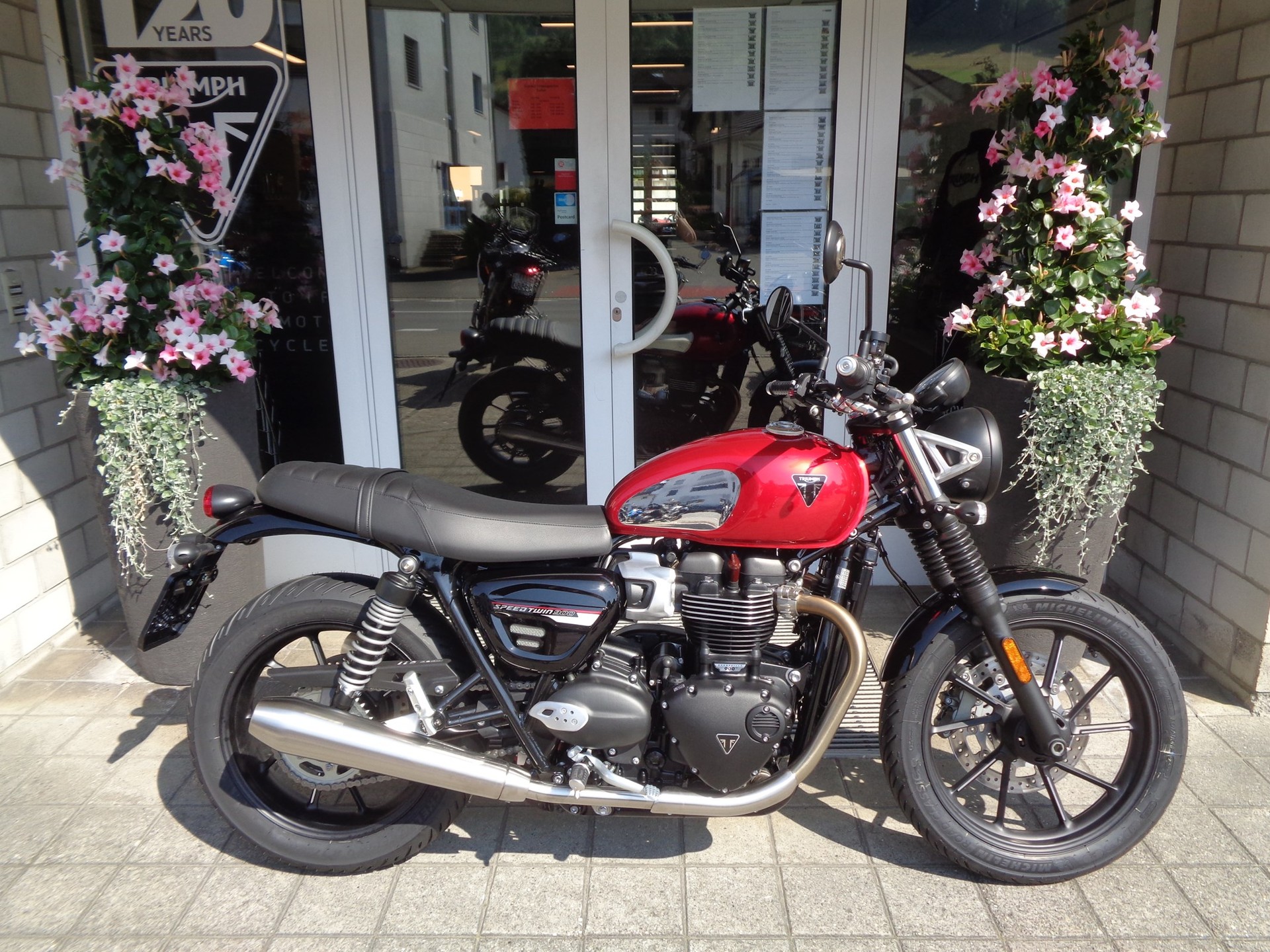 TRIUMPH Speed Twin 900-showroom-element-2